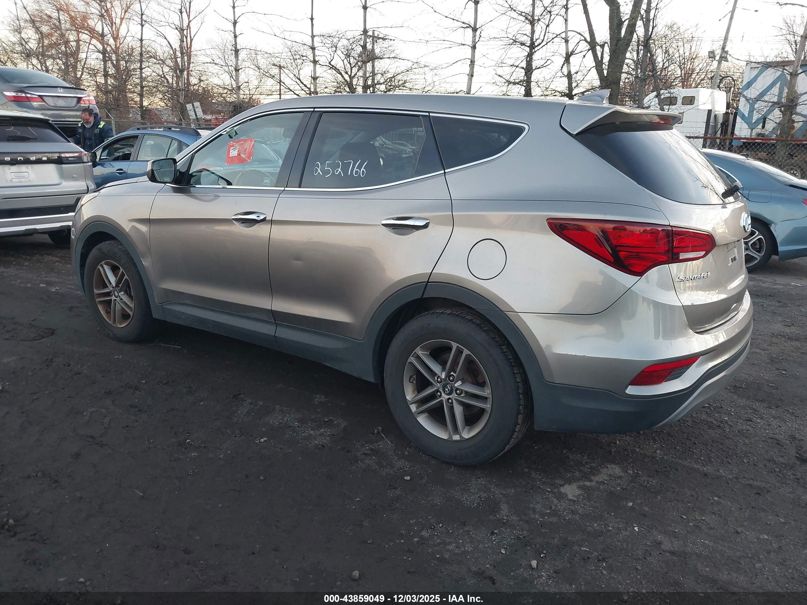 HYUNDAI SANTA image 3