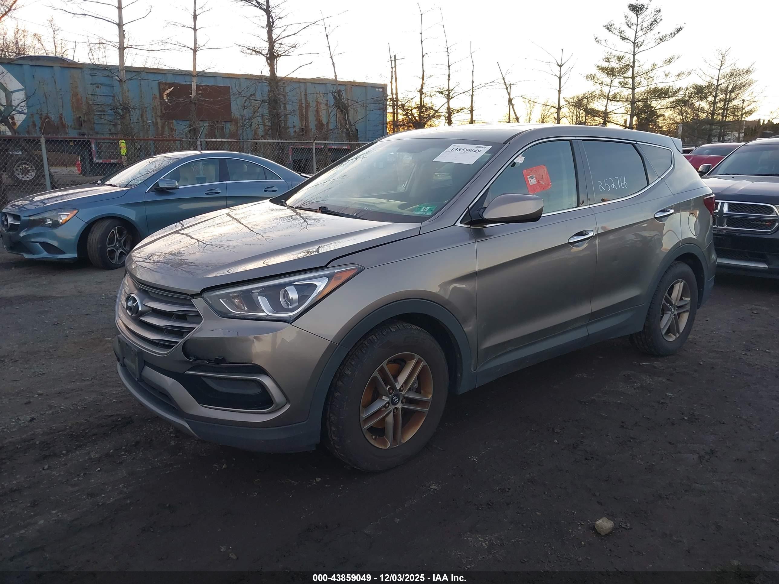 HYUNDAI SANTA image 6