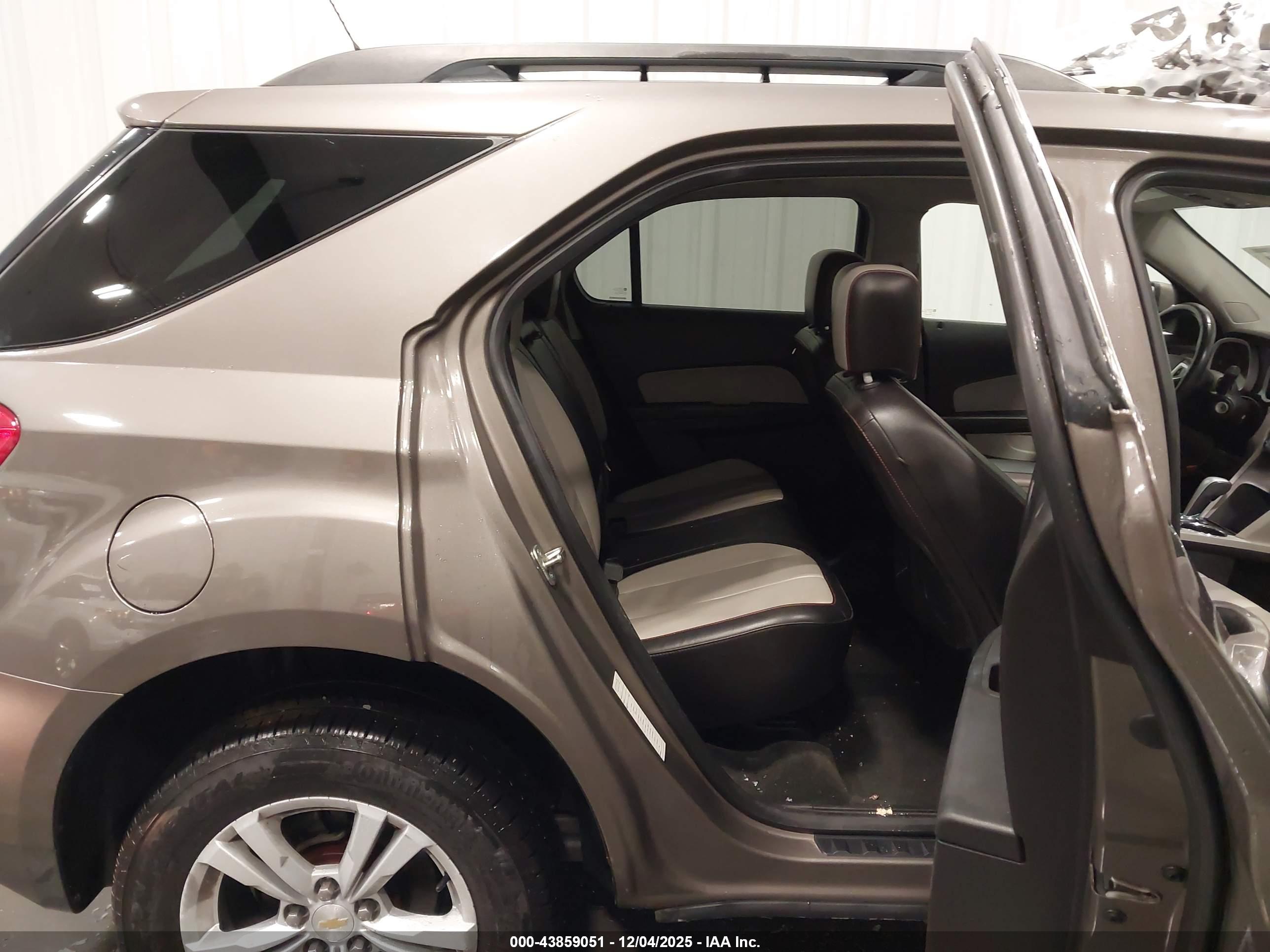 CHEVROLET EQUINOX image 8