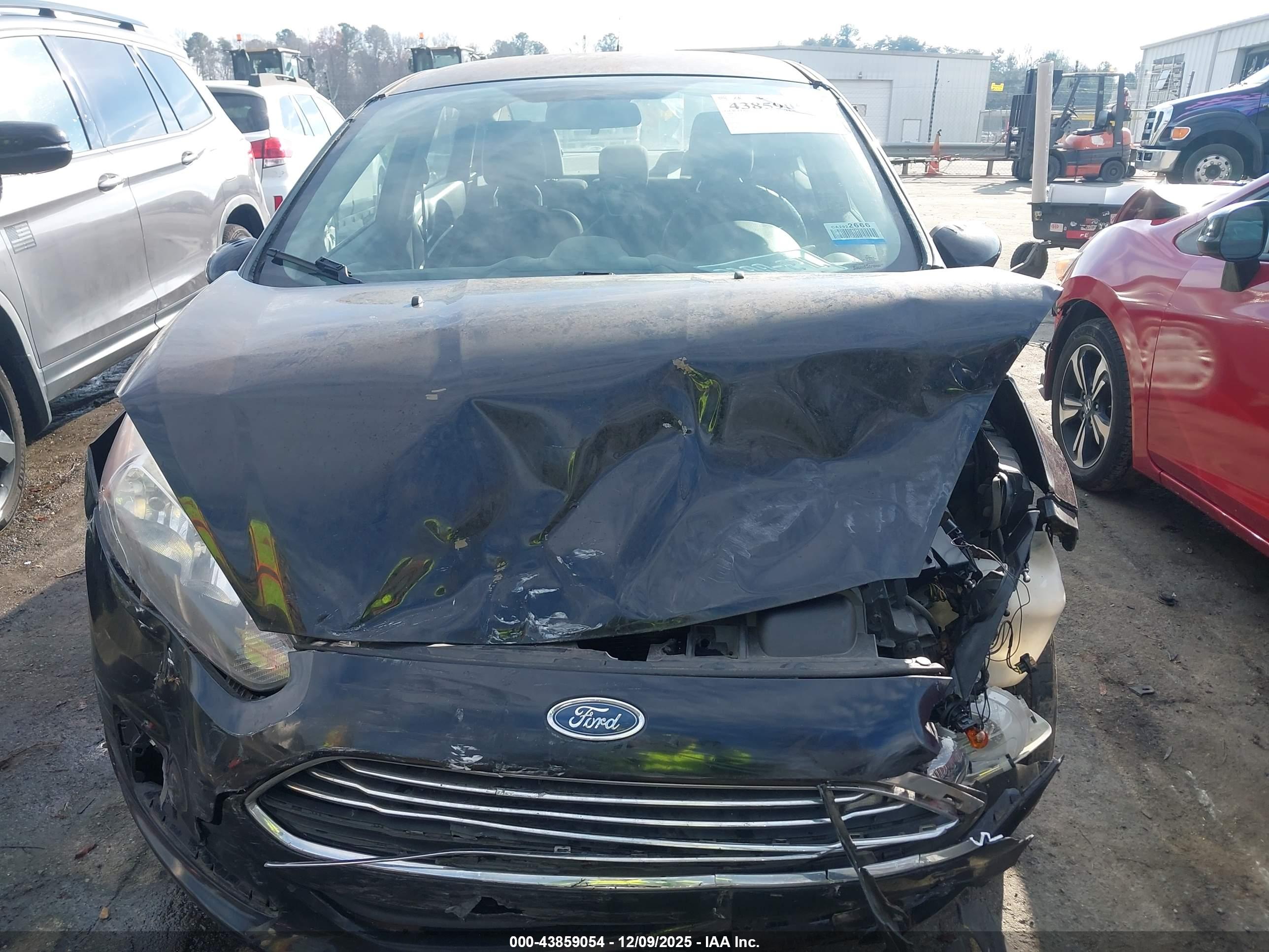 FORD FIESTA image 6