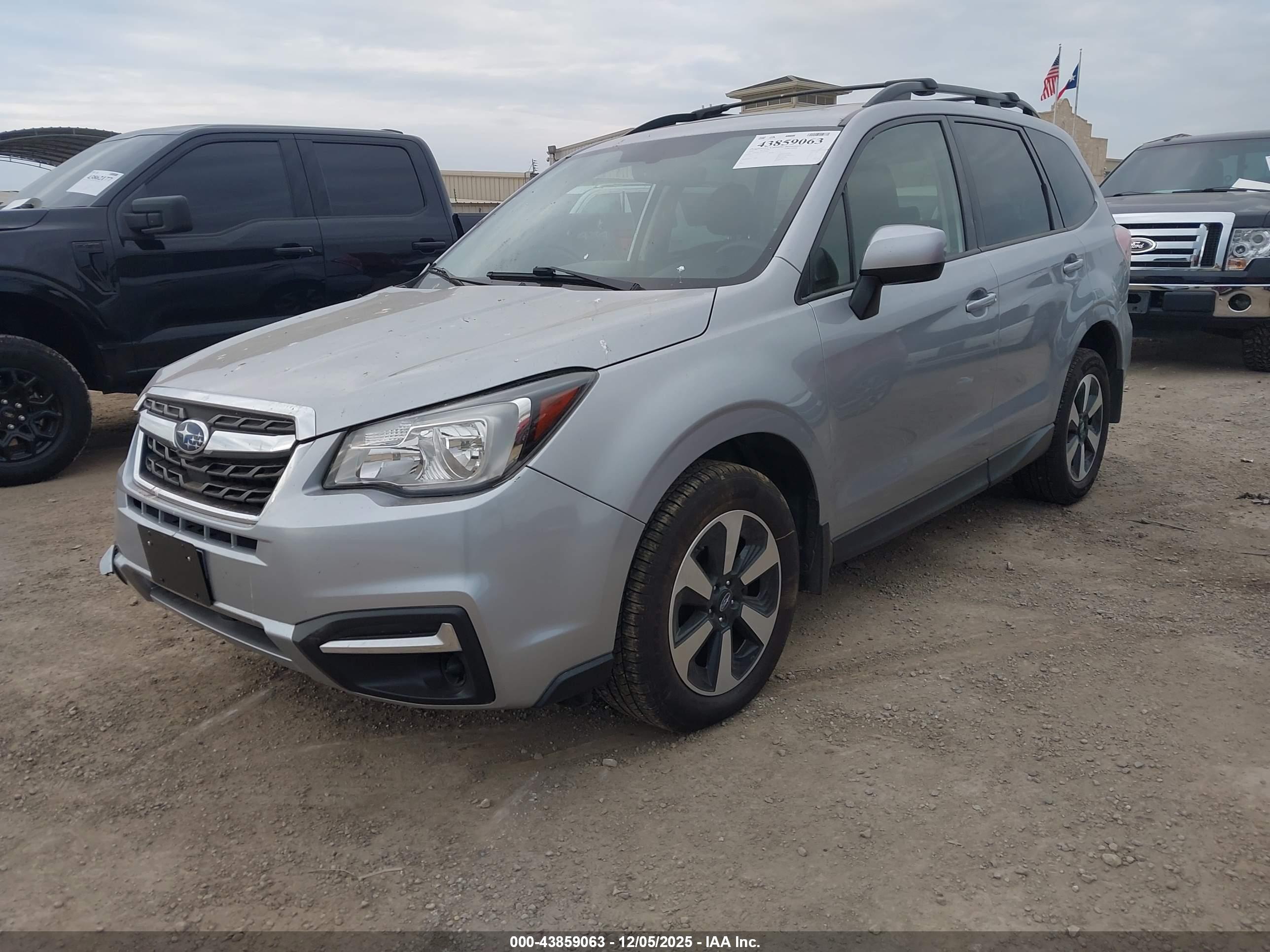 SUBARU FORESTER image 2