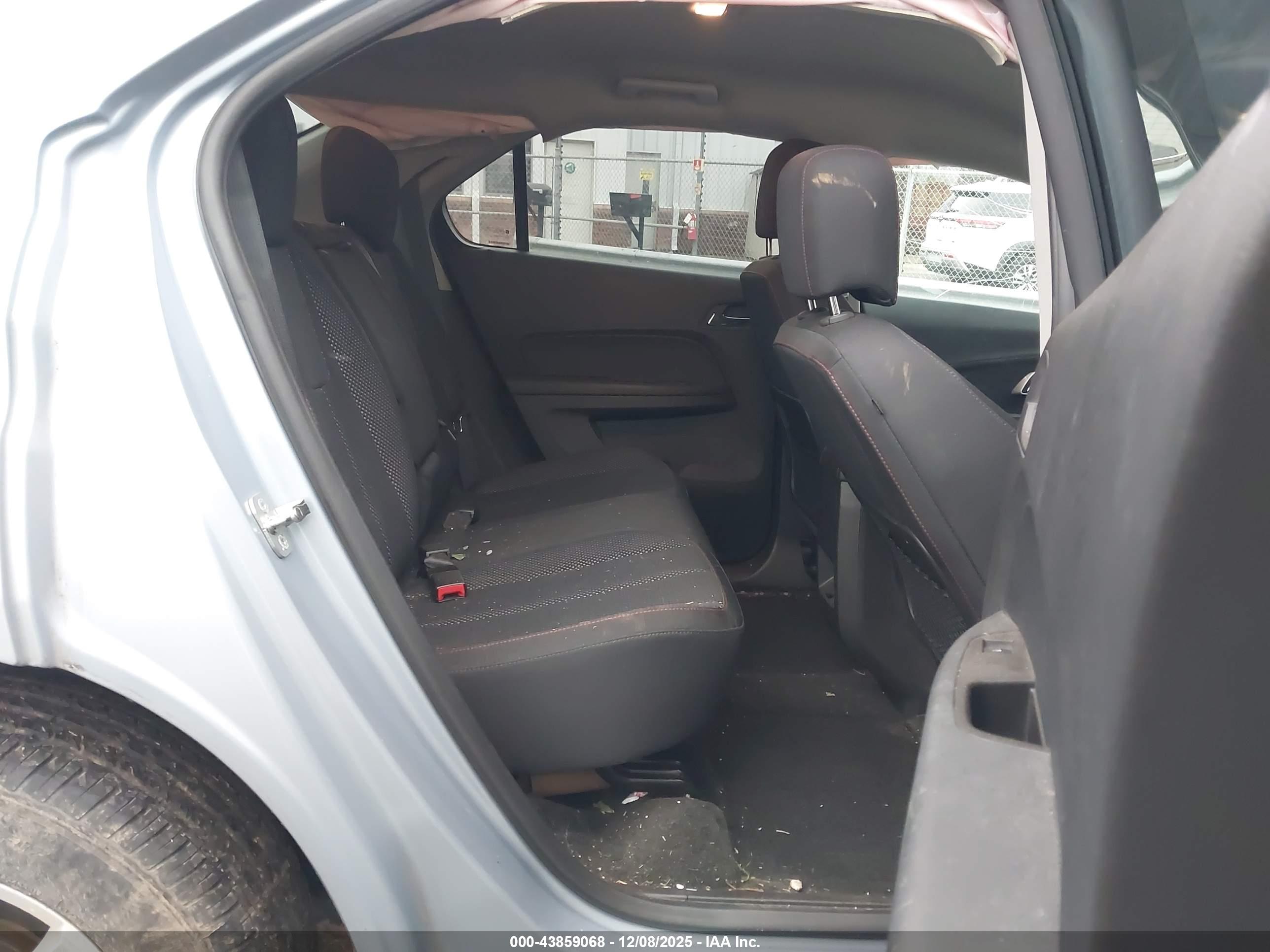 CHEVROLET EQUINOX image 8