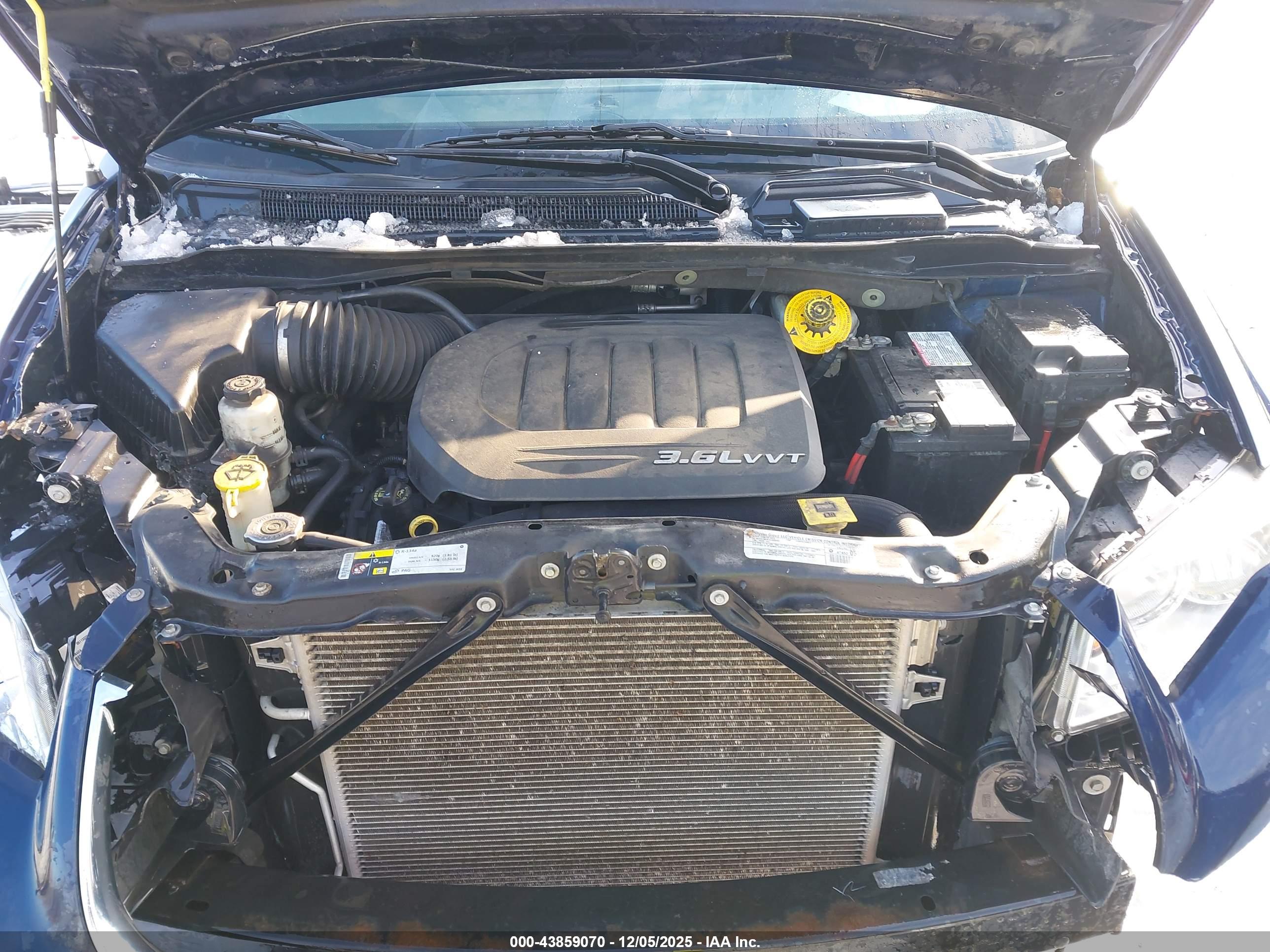 CHRYSLER TOWN image 10