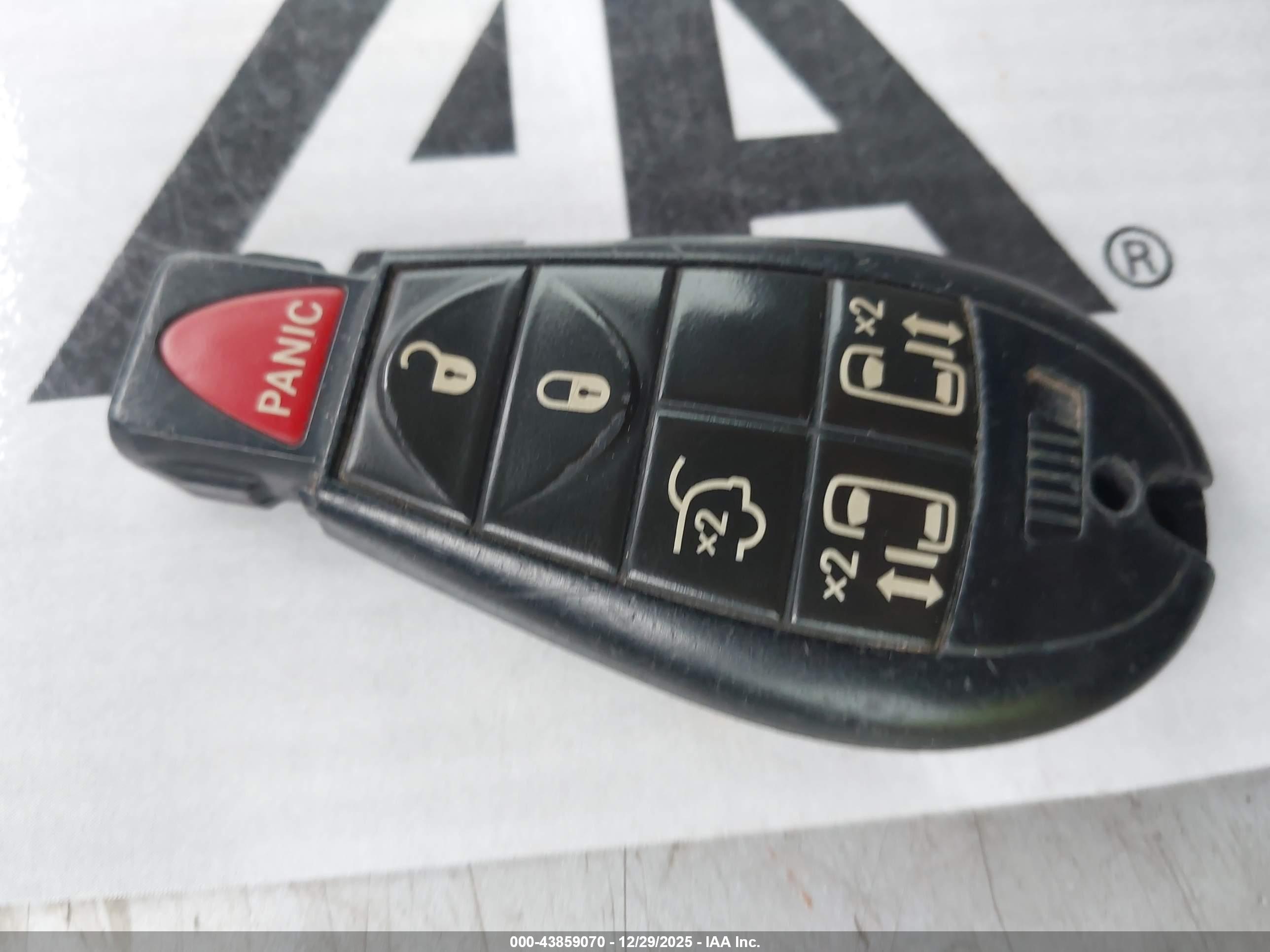 CHRYSLER TOWN image 11