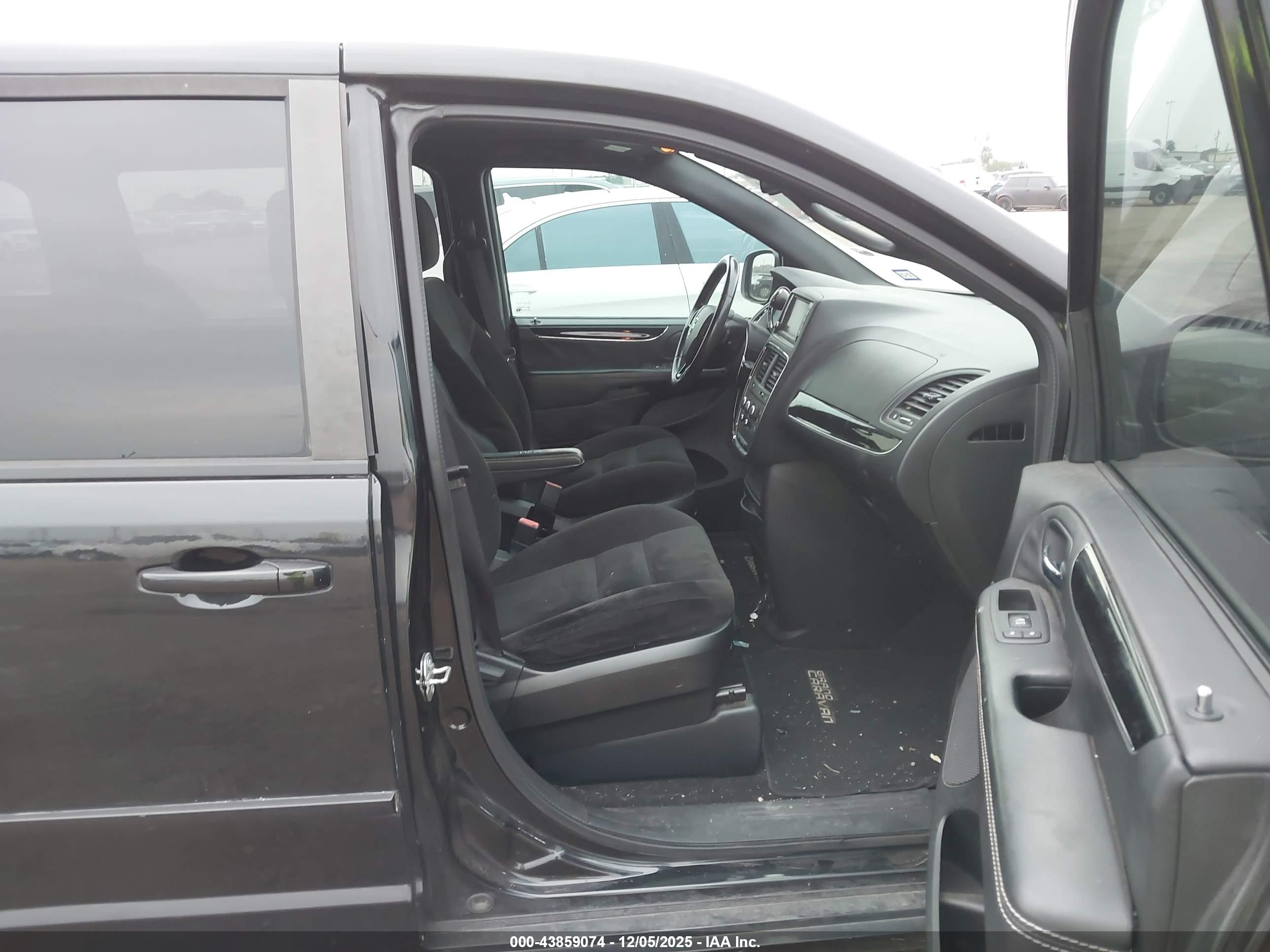 DODGE GRAND image 5
