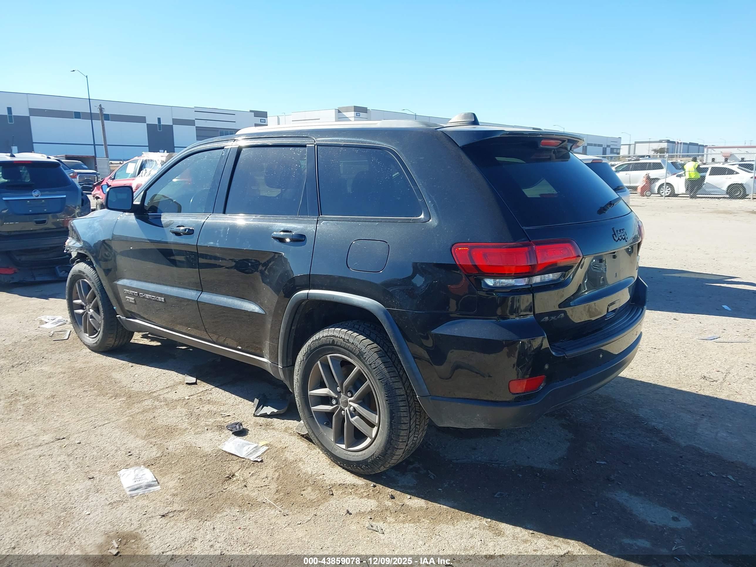 JEEP GRAND image 3