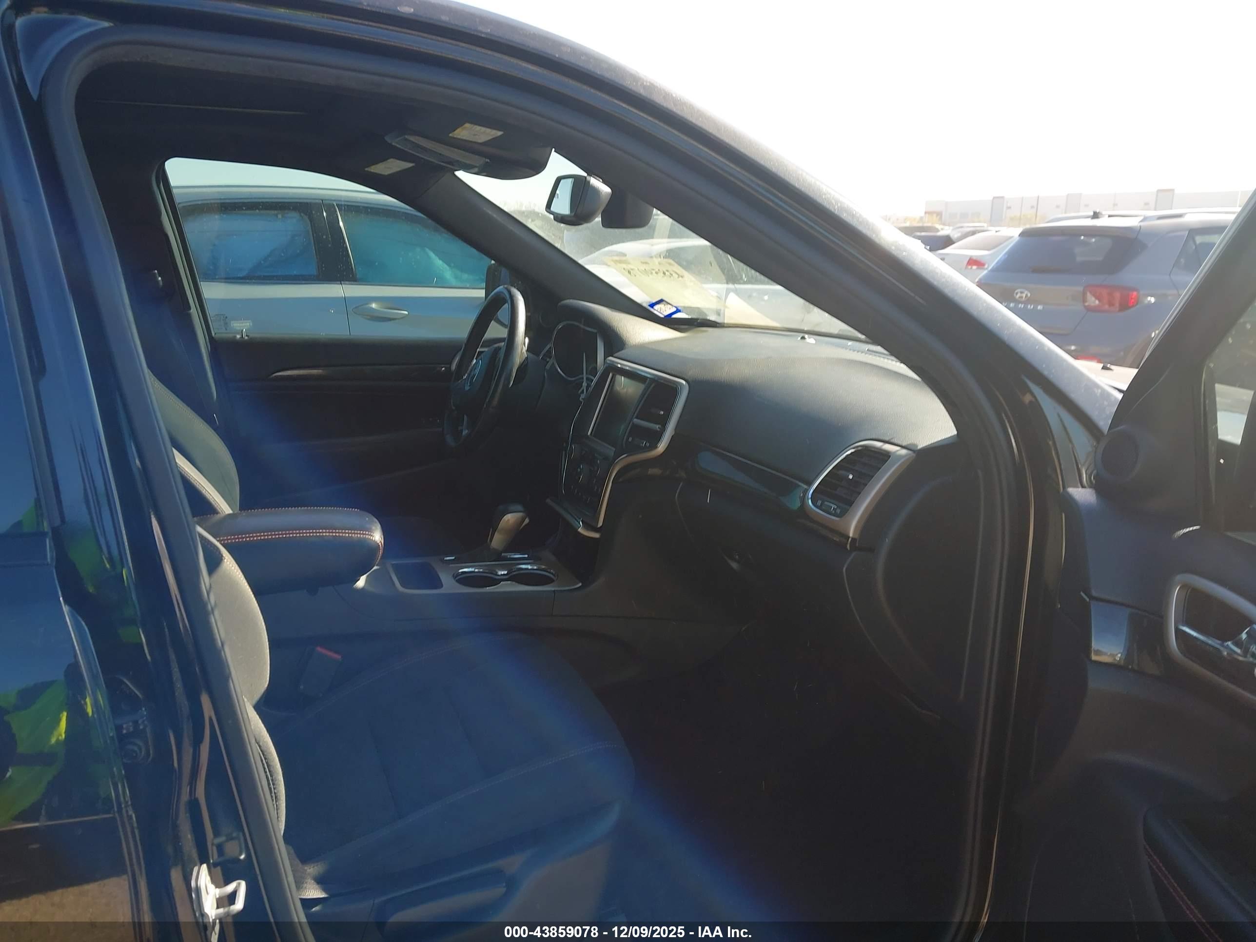 JEEP GRAND image 5
