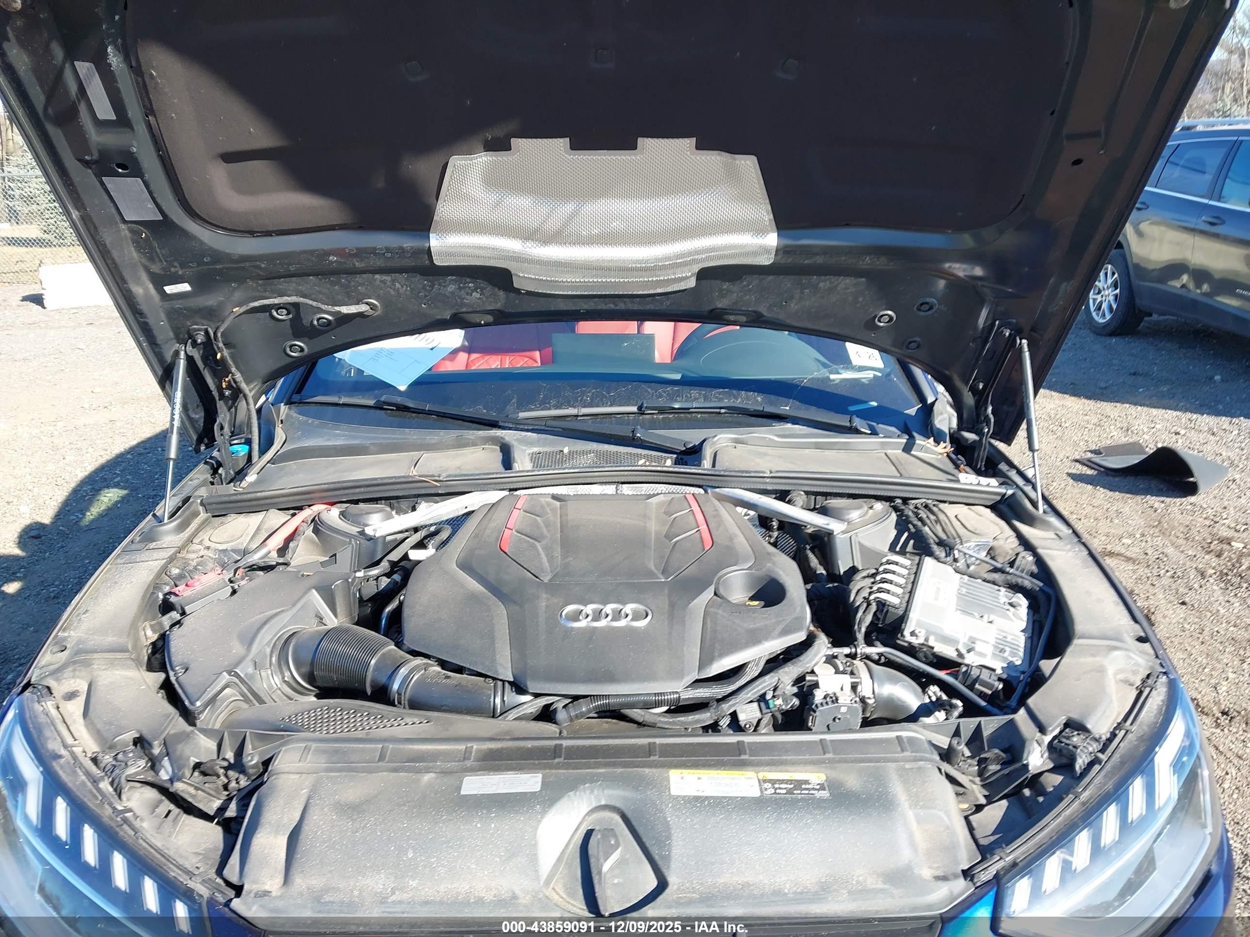 AUDI S4 image 10