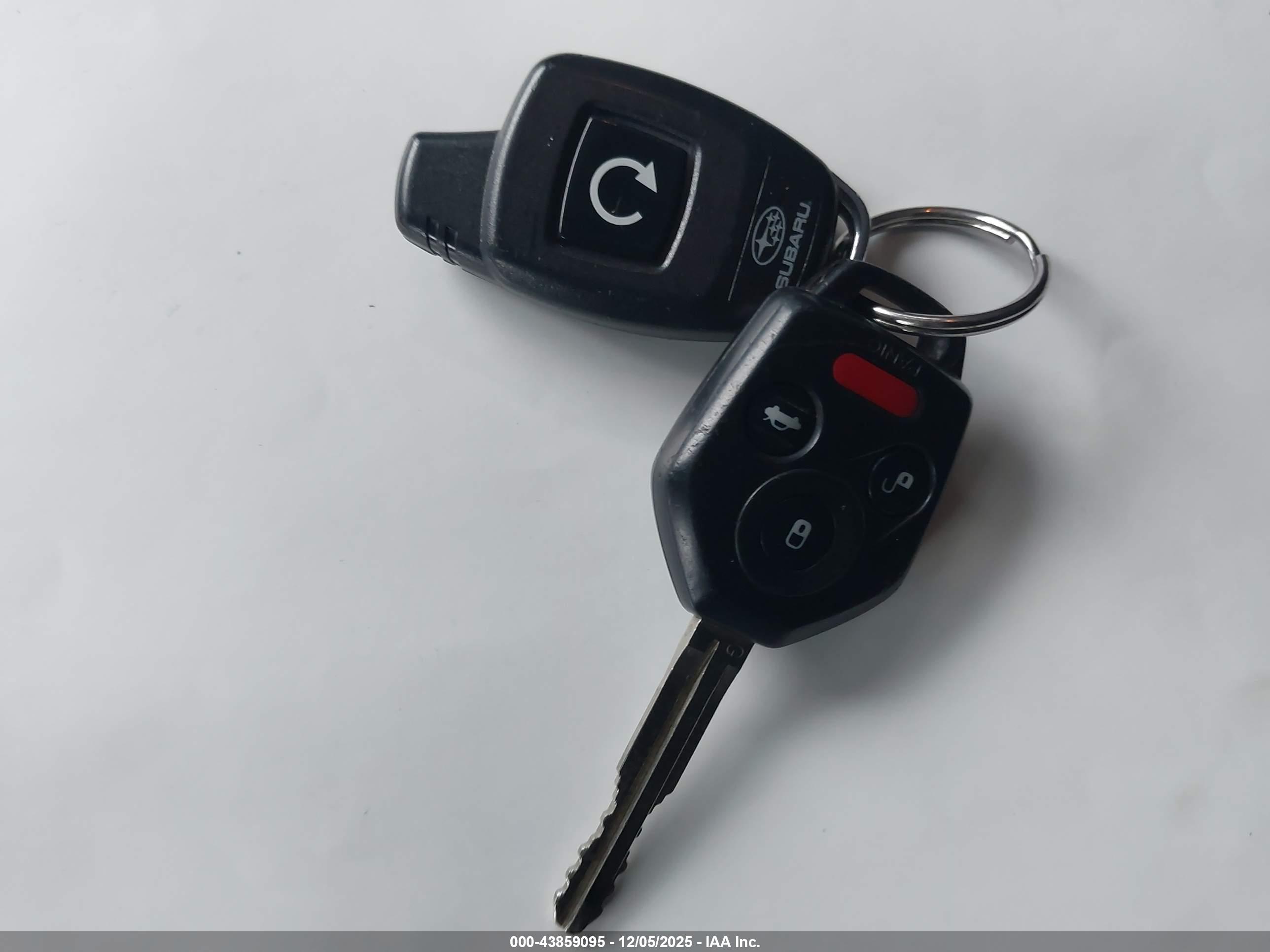 SUBARU OUTBACK image 11