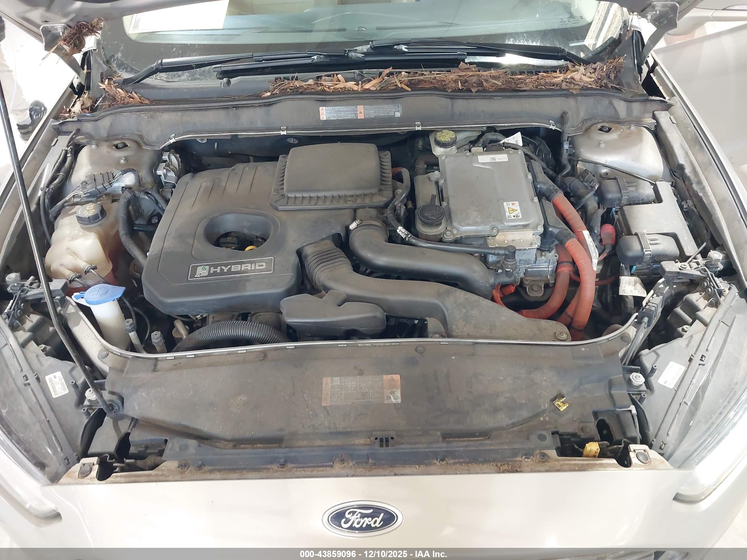 FORD FUSION image 10