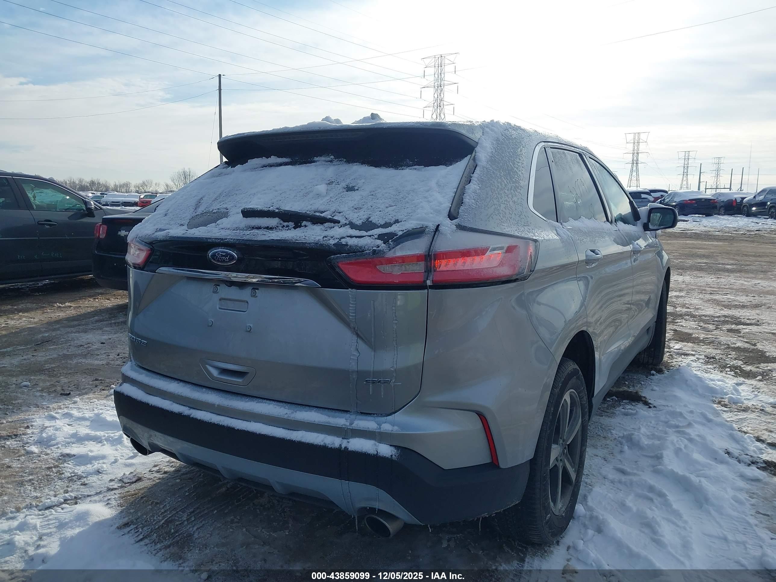 FORD EDGE image 4