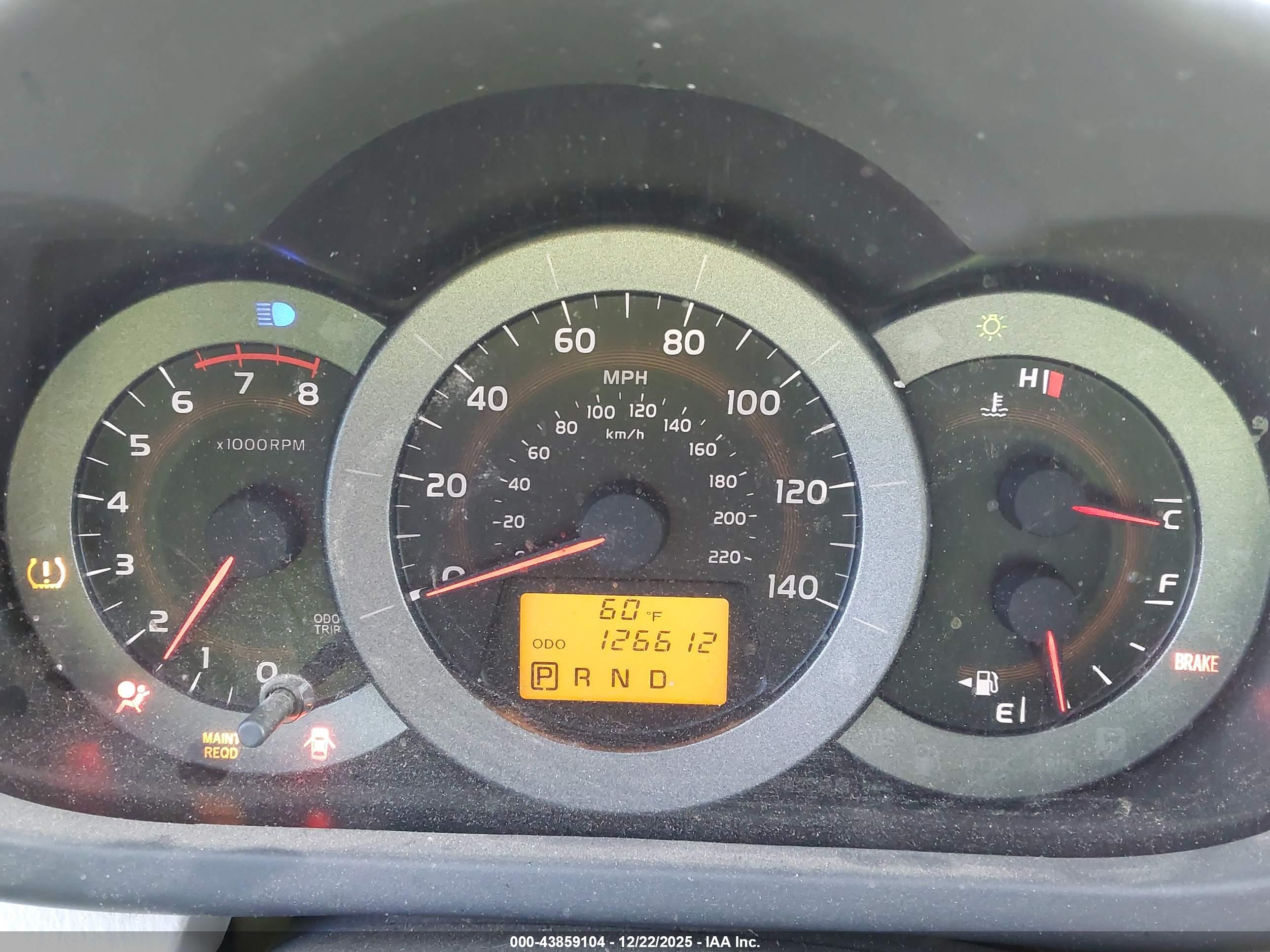 TOYOTA RAV4 image 7