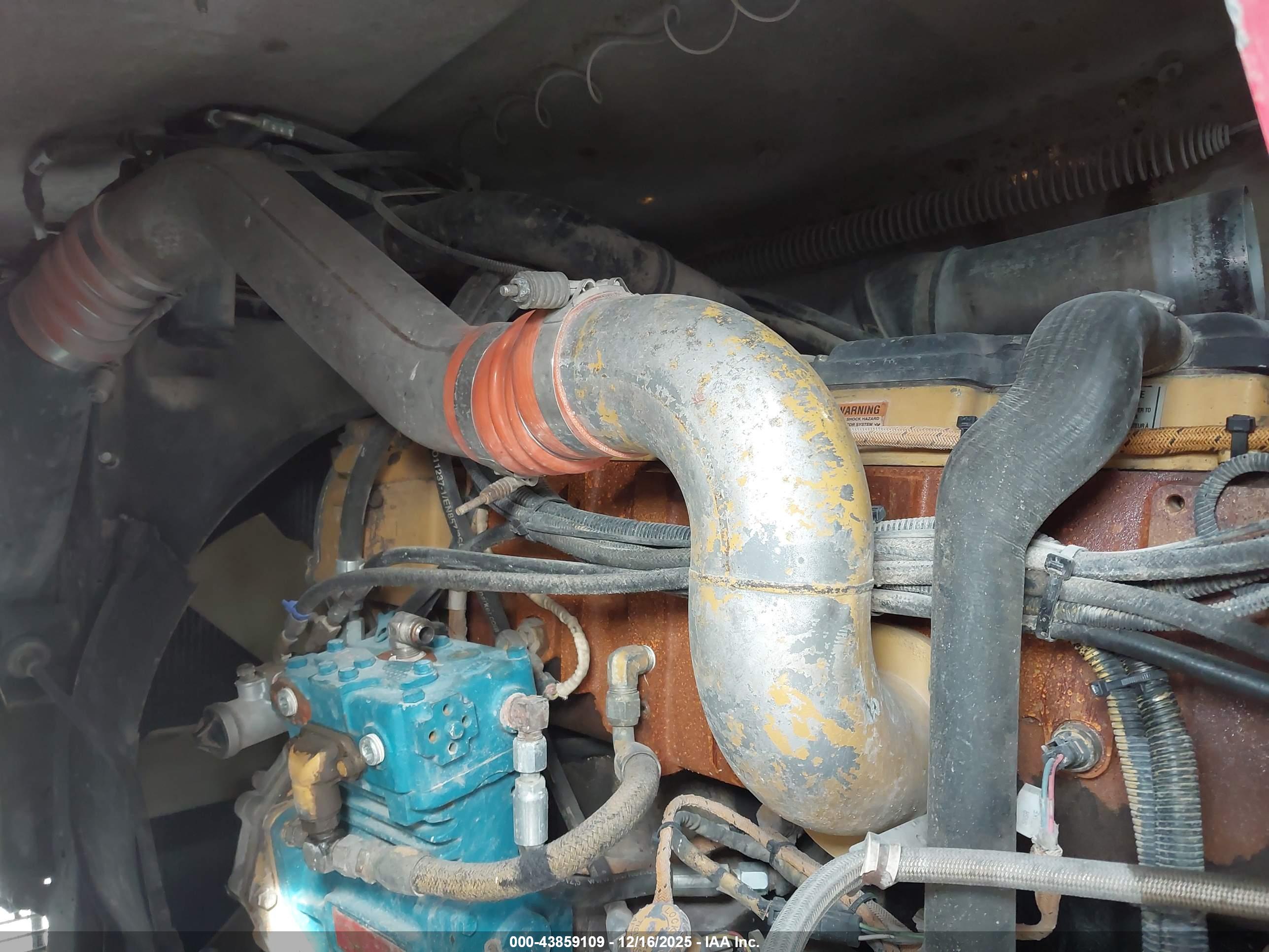 KENWORTH CONSTRUCTION image 10