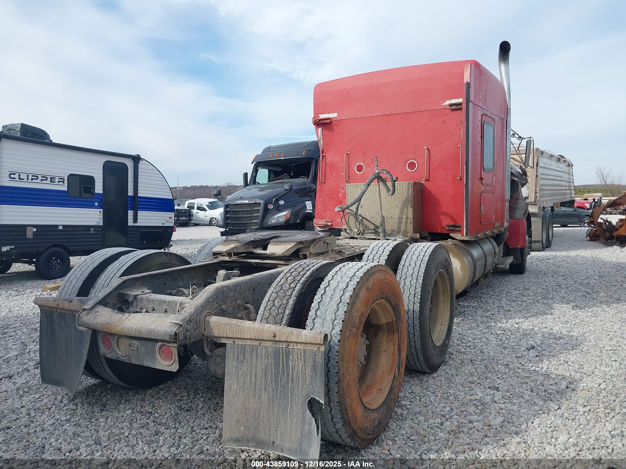KENWORTH CONSTRUCTION image 4