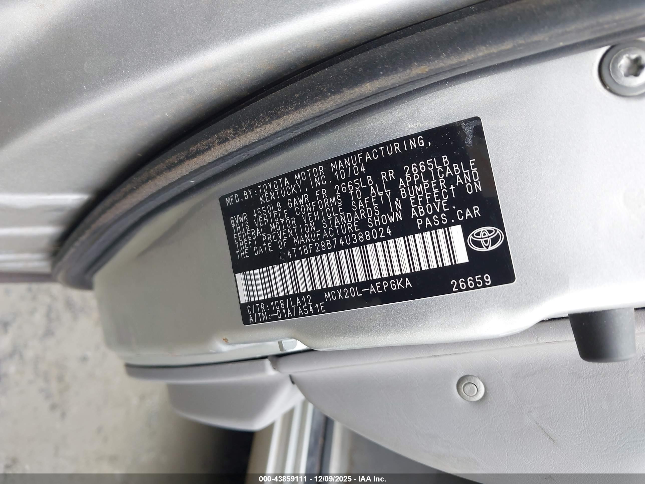 TOYOTA AVALON image 9