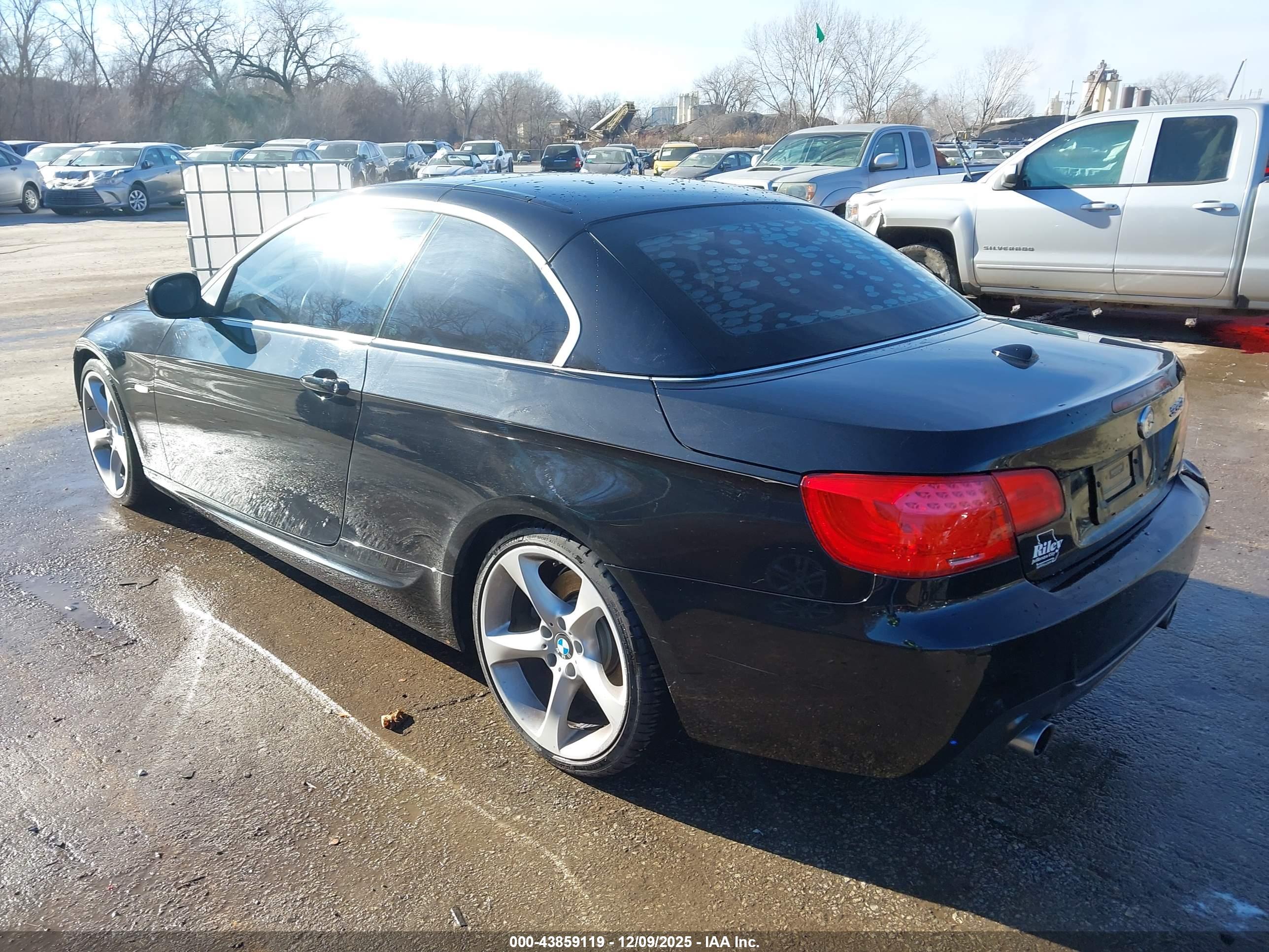 BMW 335I image 3