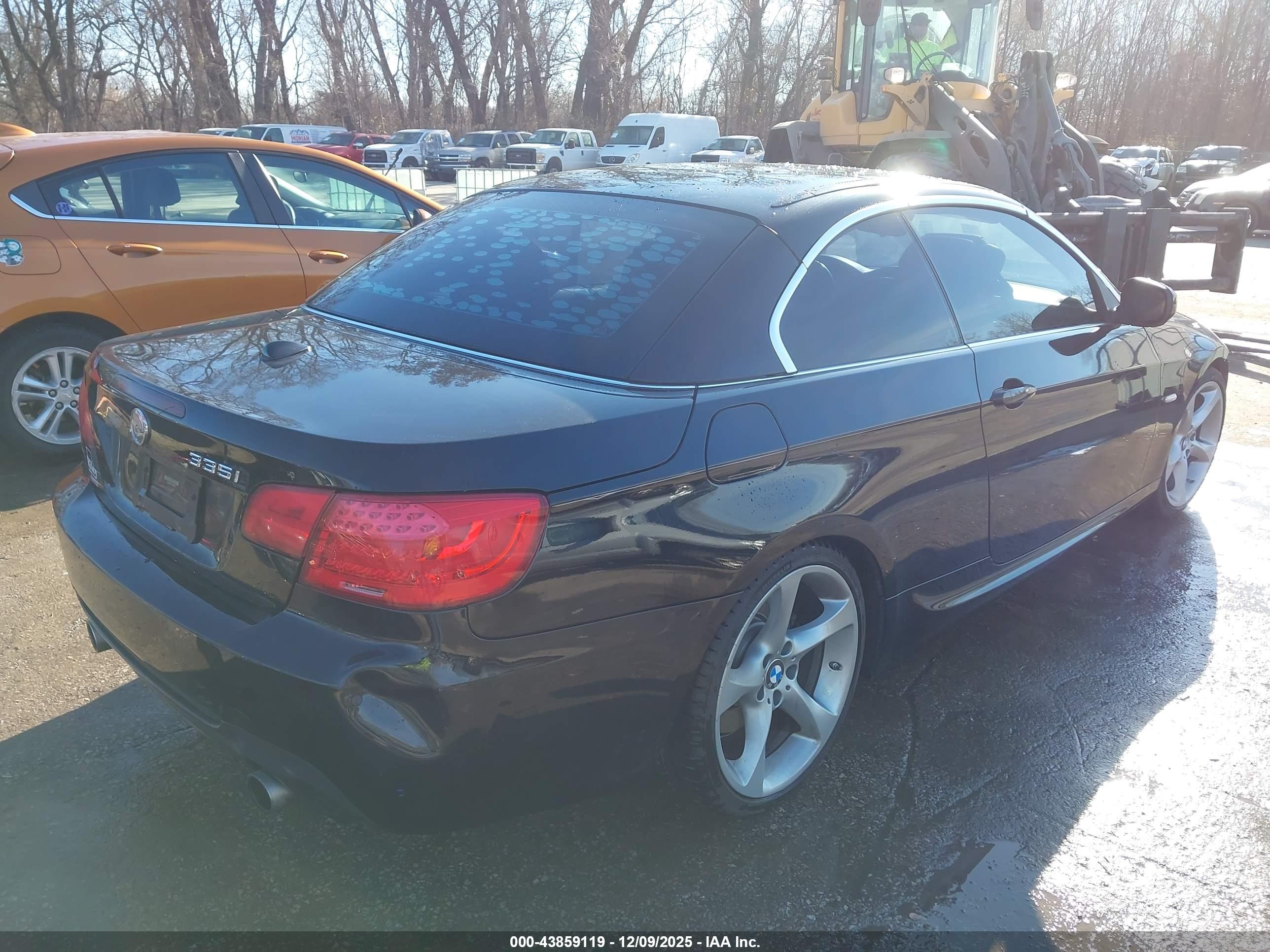 BMW 335I image 4