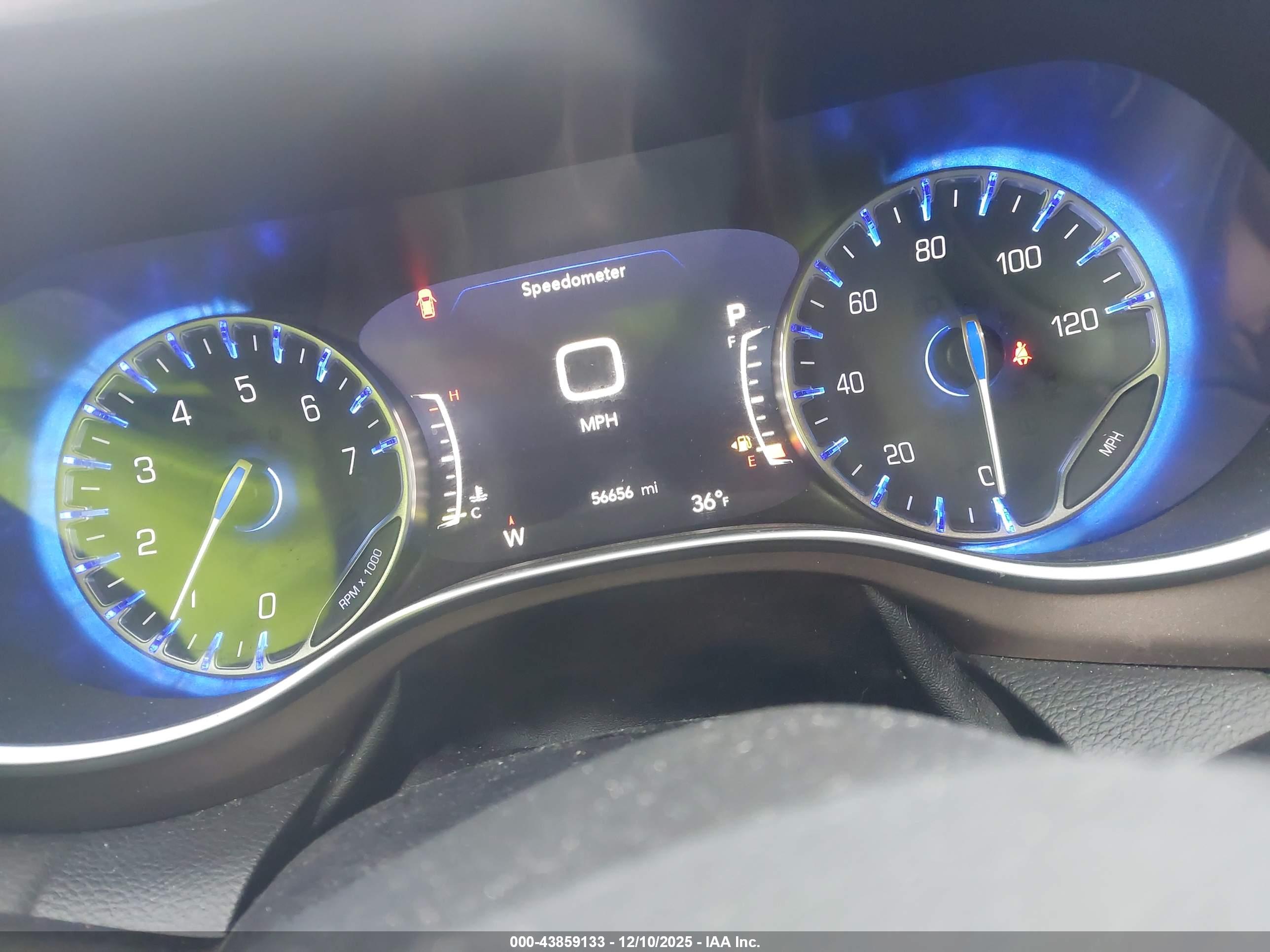 CHRYSLER PACIFICA image 7