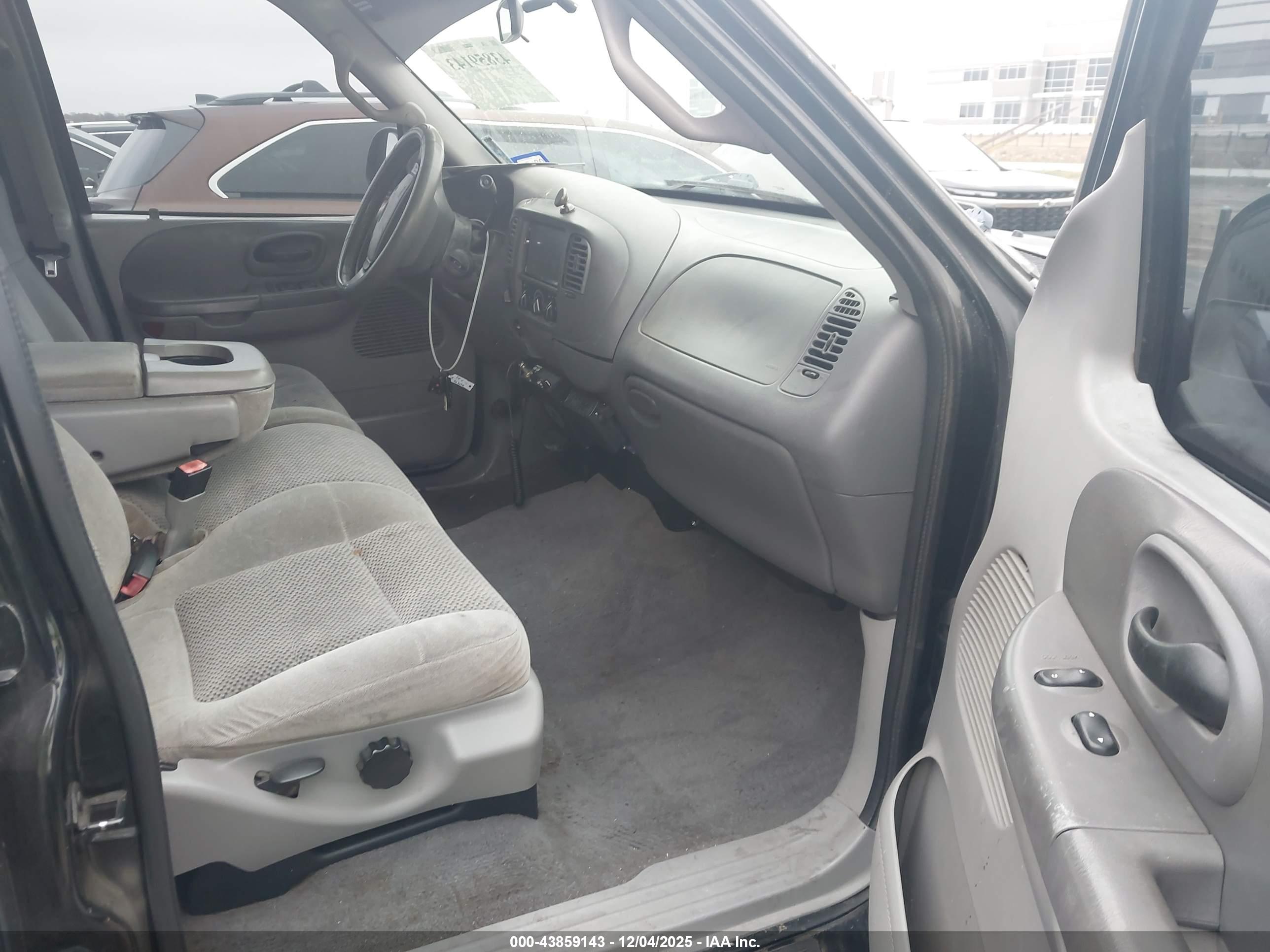FORD F-150 image 5