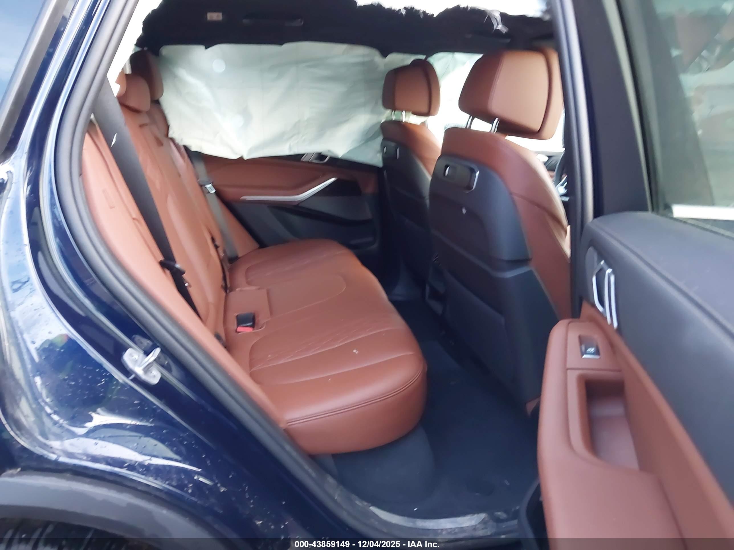 BMW X5 image 8