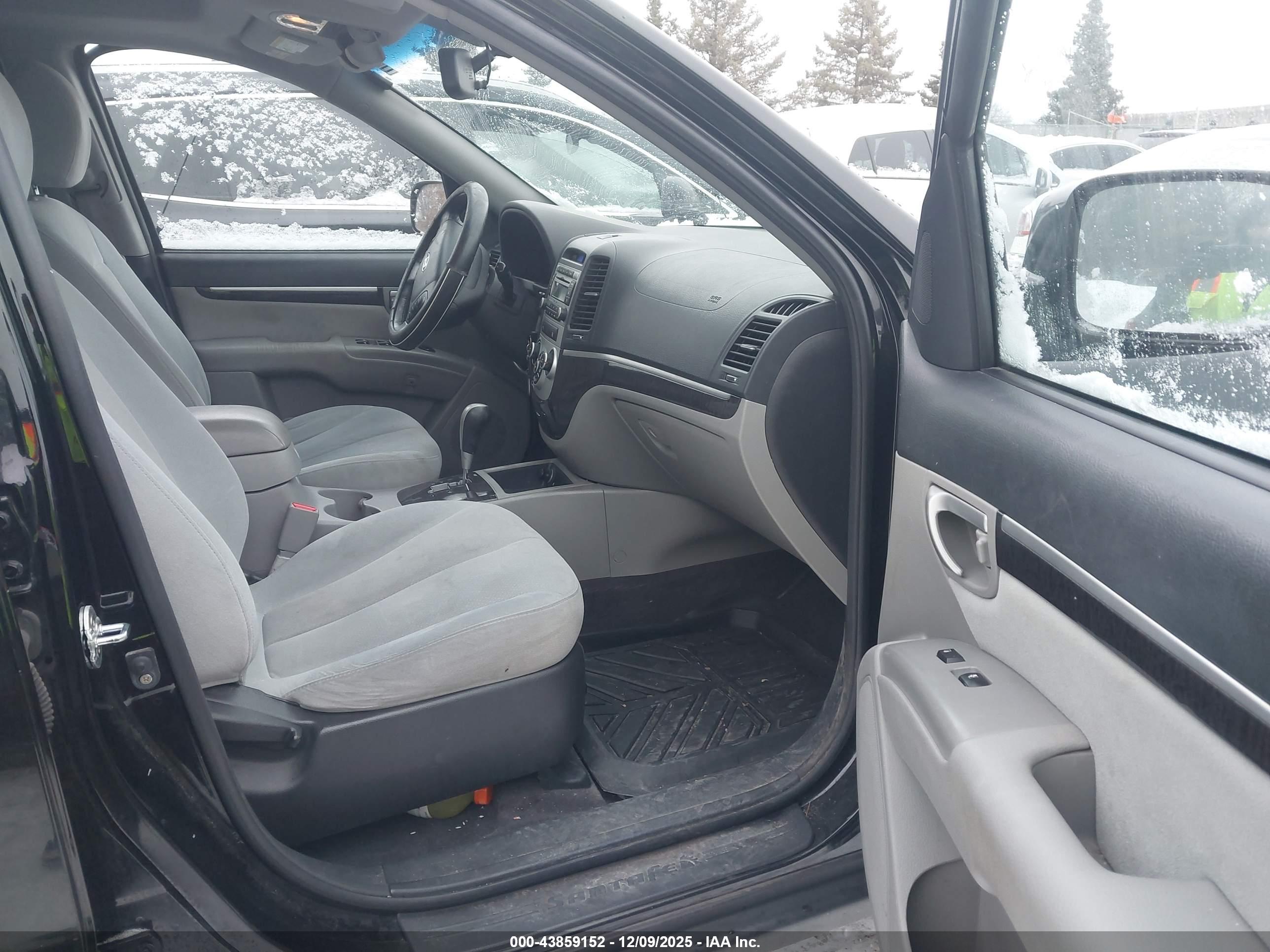 HYUNDAI SANTA image 5