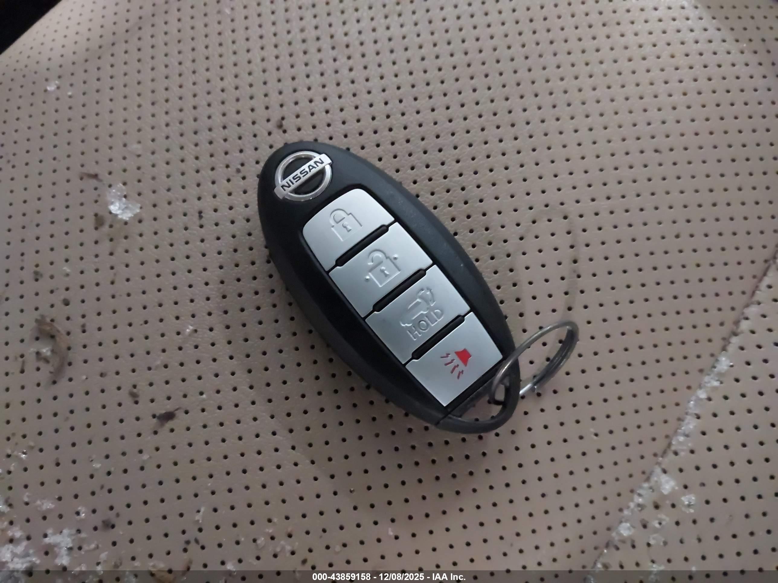 NISSAN ROGUE image 11