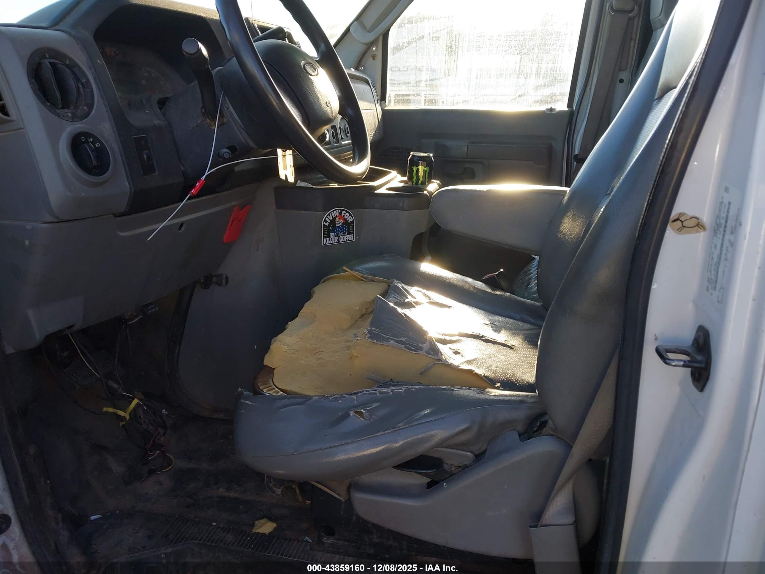 FORD E-350 image 8