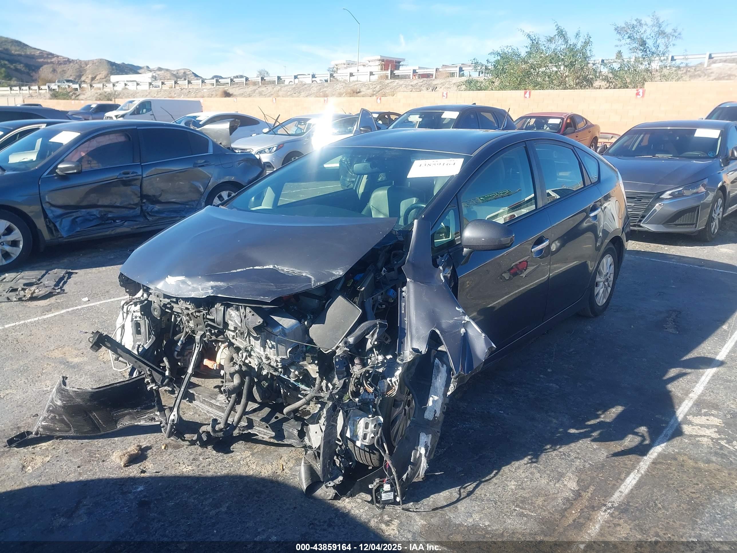 TOYOTA PRIUS image 2