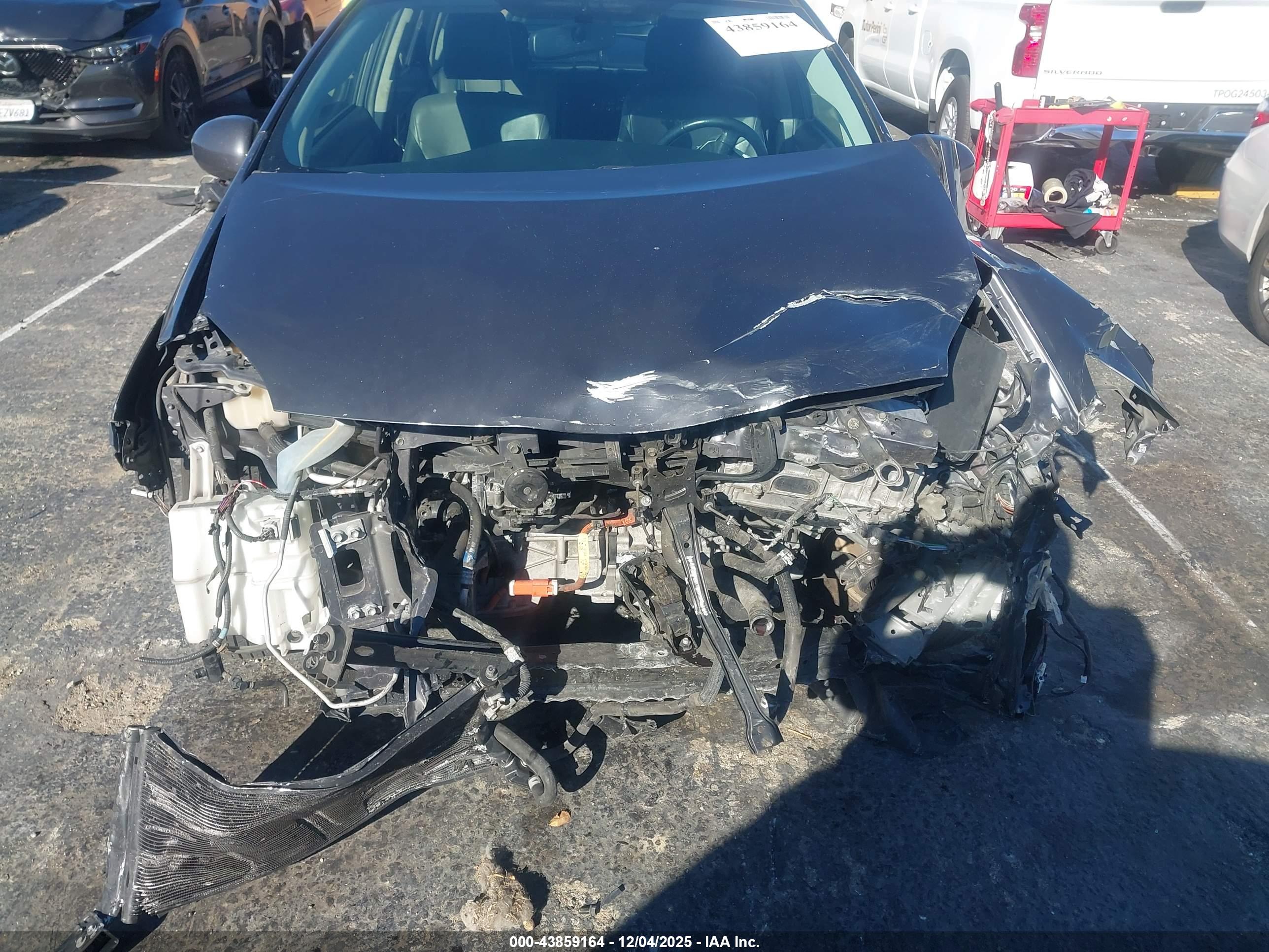 TOYOTA PRIUS image 6