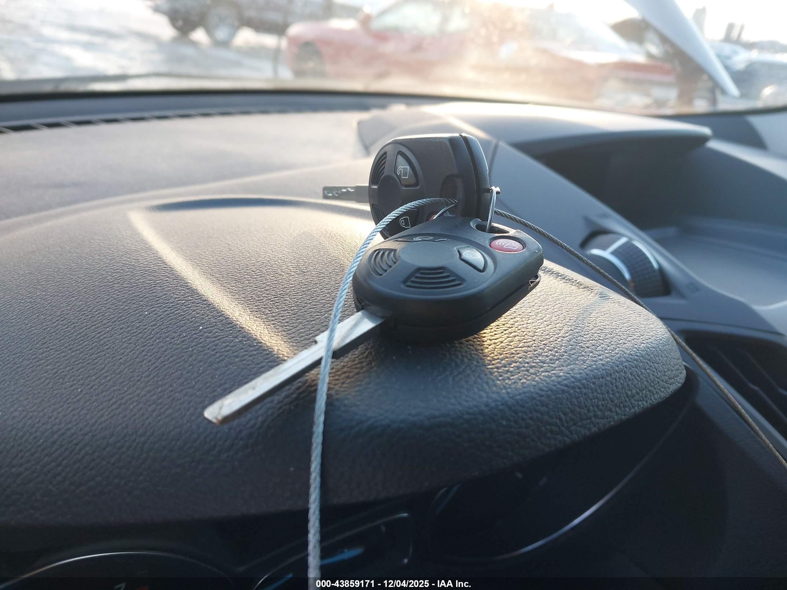 FORD ESCAPE image 11