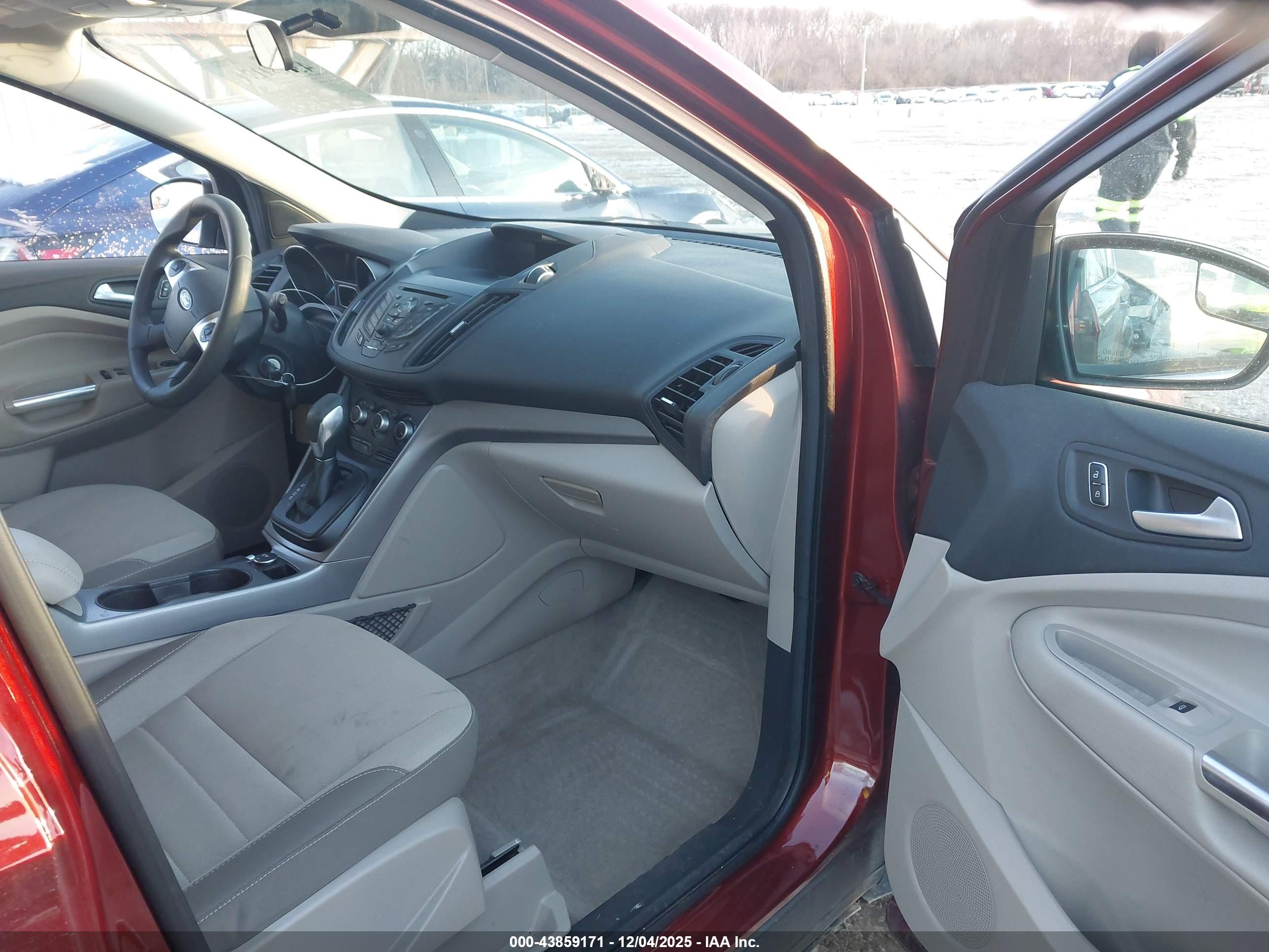 FORD ESCAPE image 5