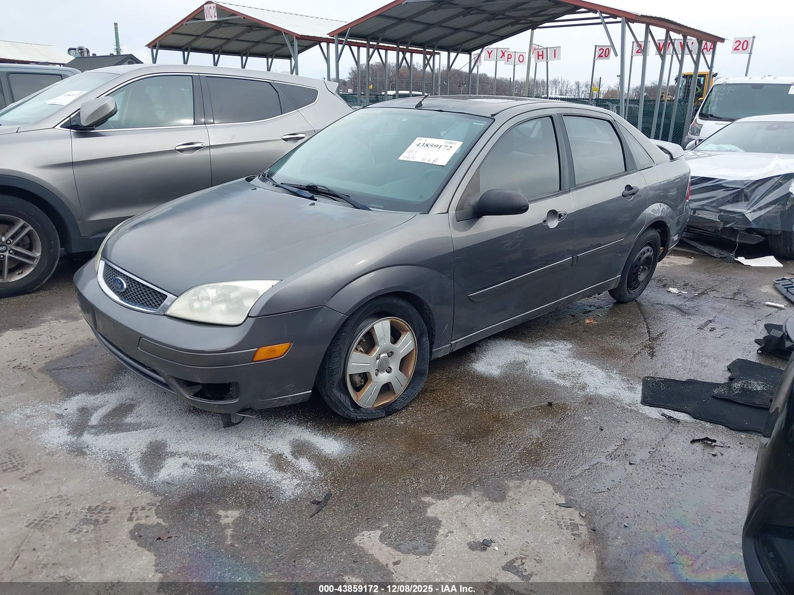 FORD FOCUS image 2