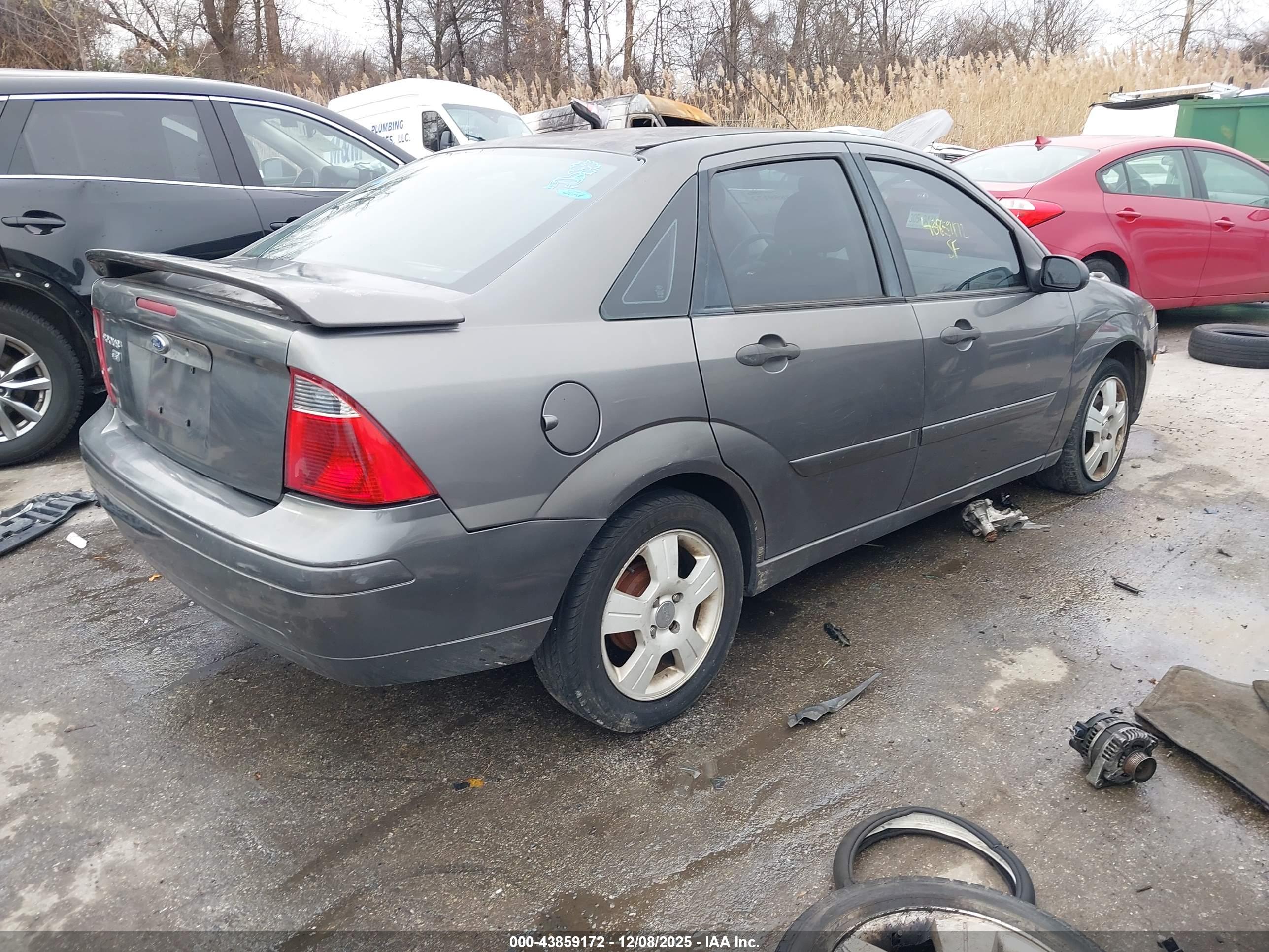 FORD FOCUS image 4