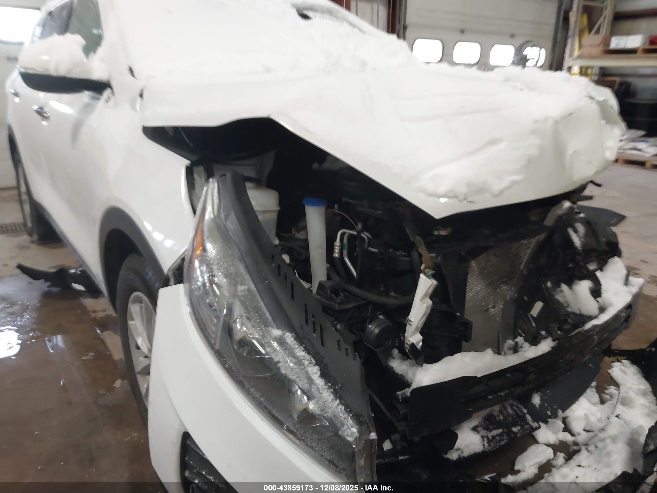 KIA SORENTO image 6