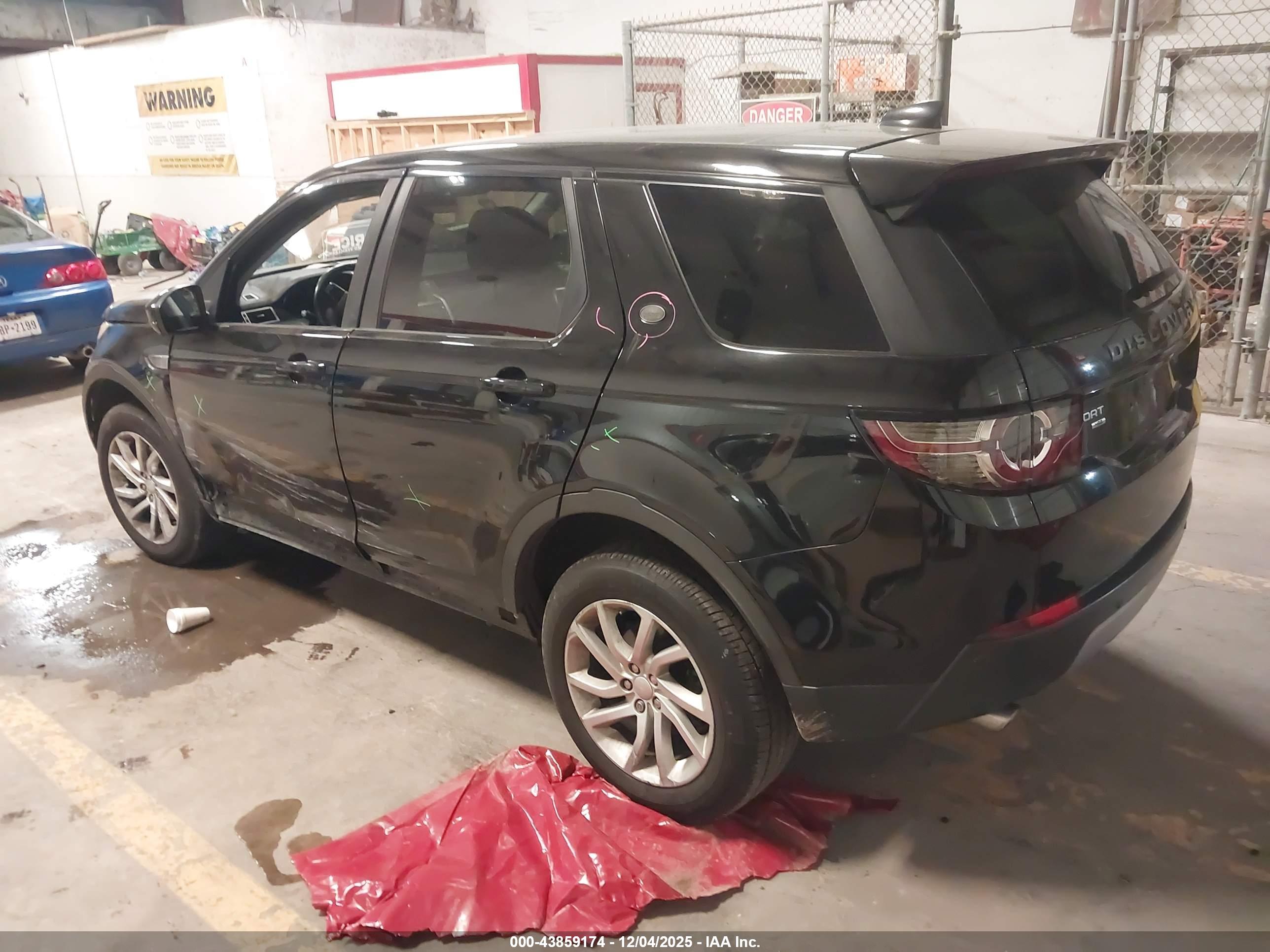 LAND ROVER image 3