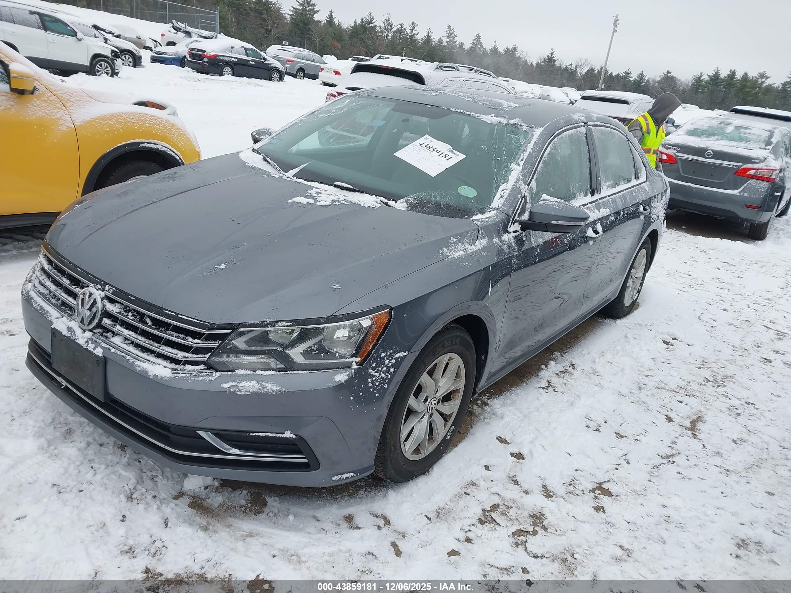 VOLKSWAGEN PASSAT image 2