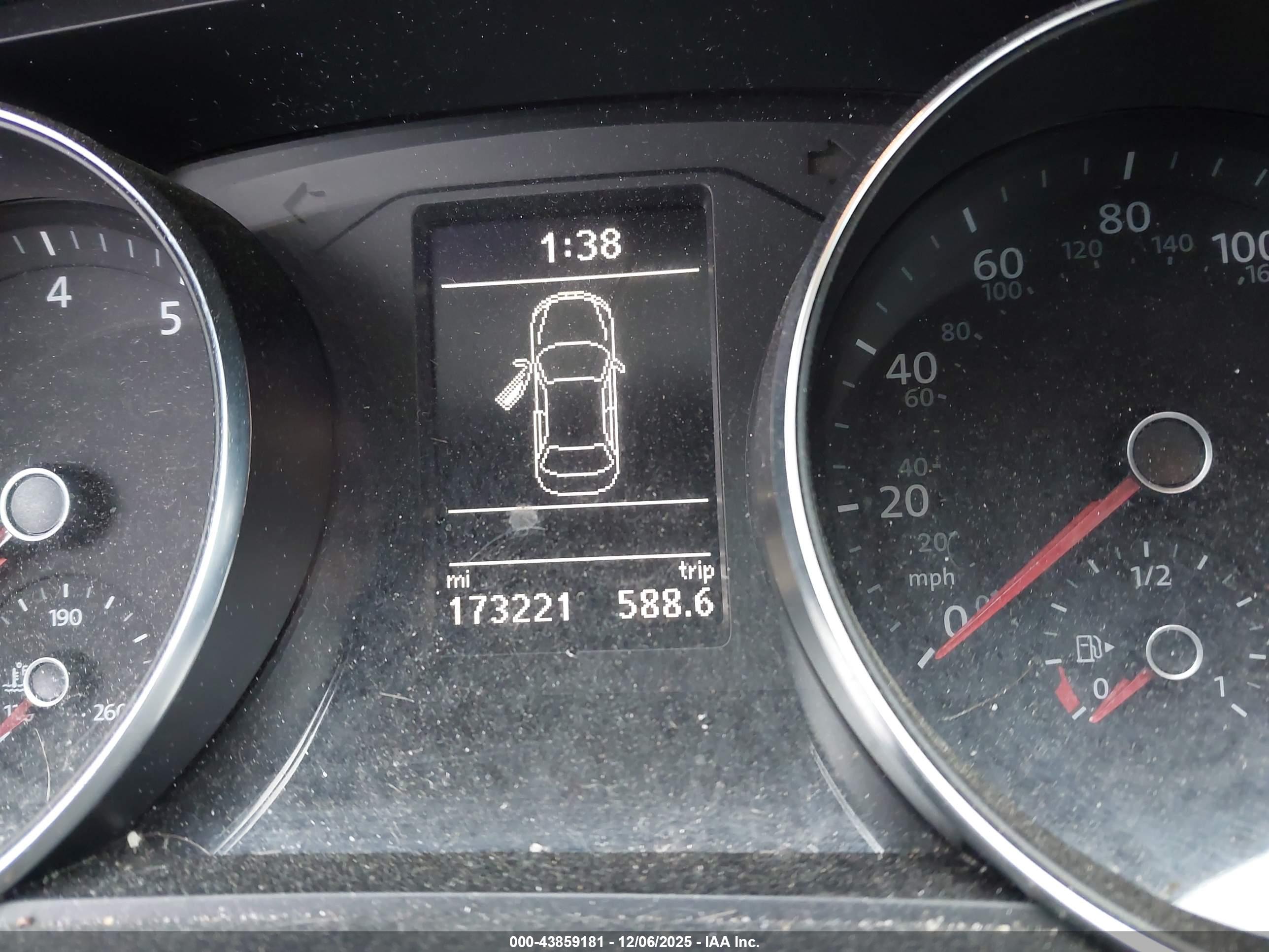 VOLKSWAGEN PASSAT image 7