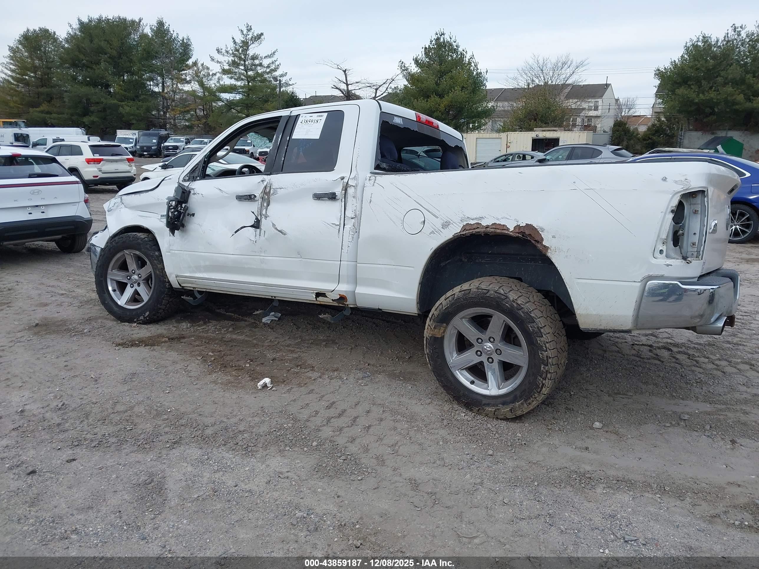 DODGE RAM image 3