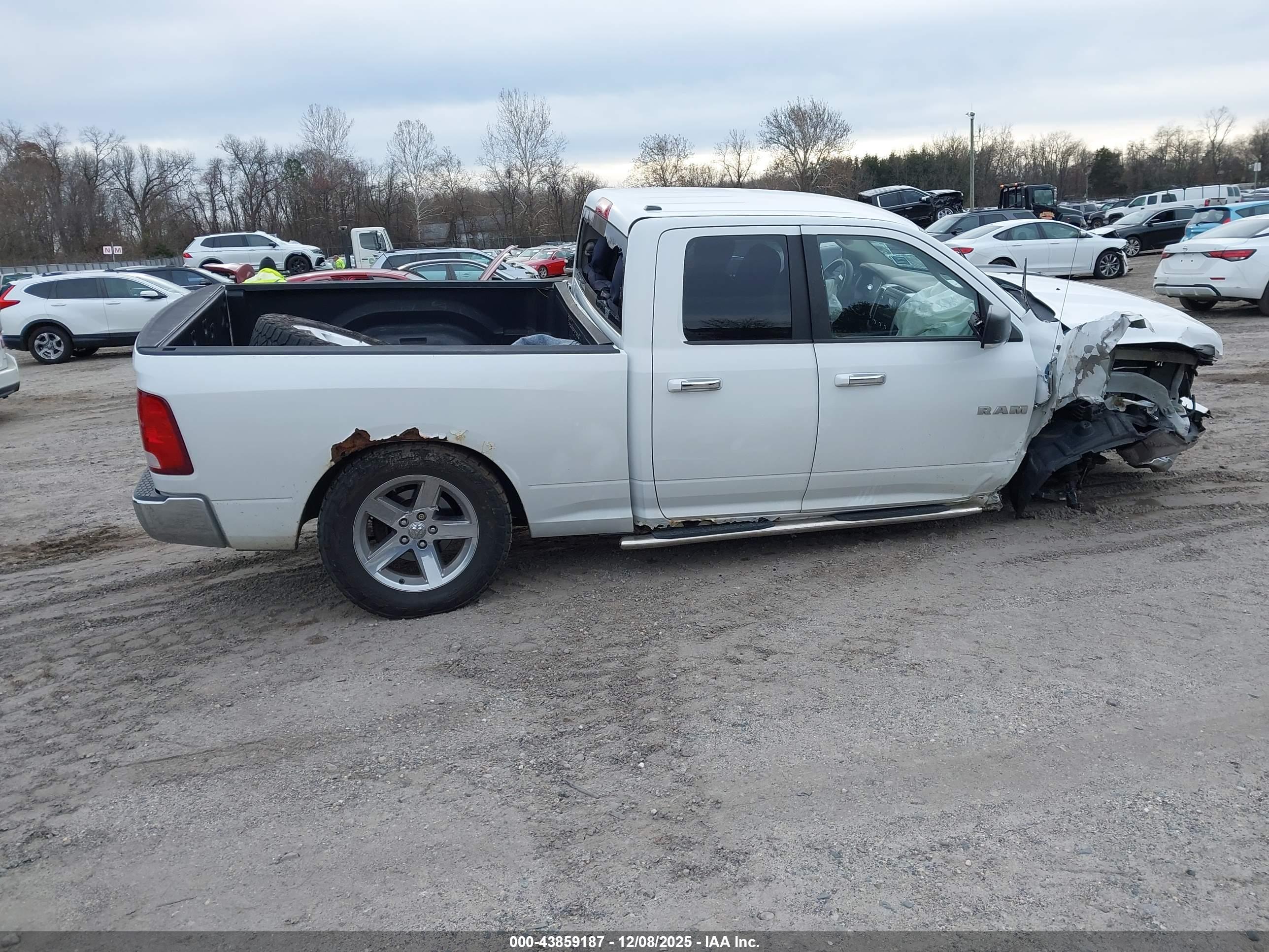 DODGE RAM image 4