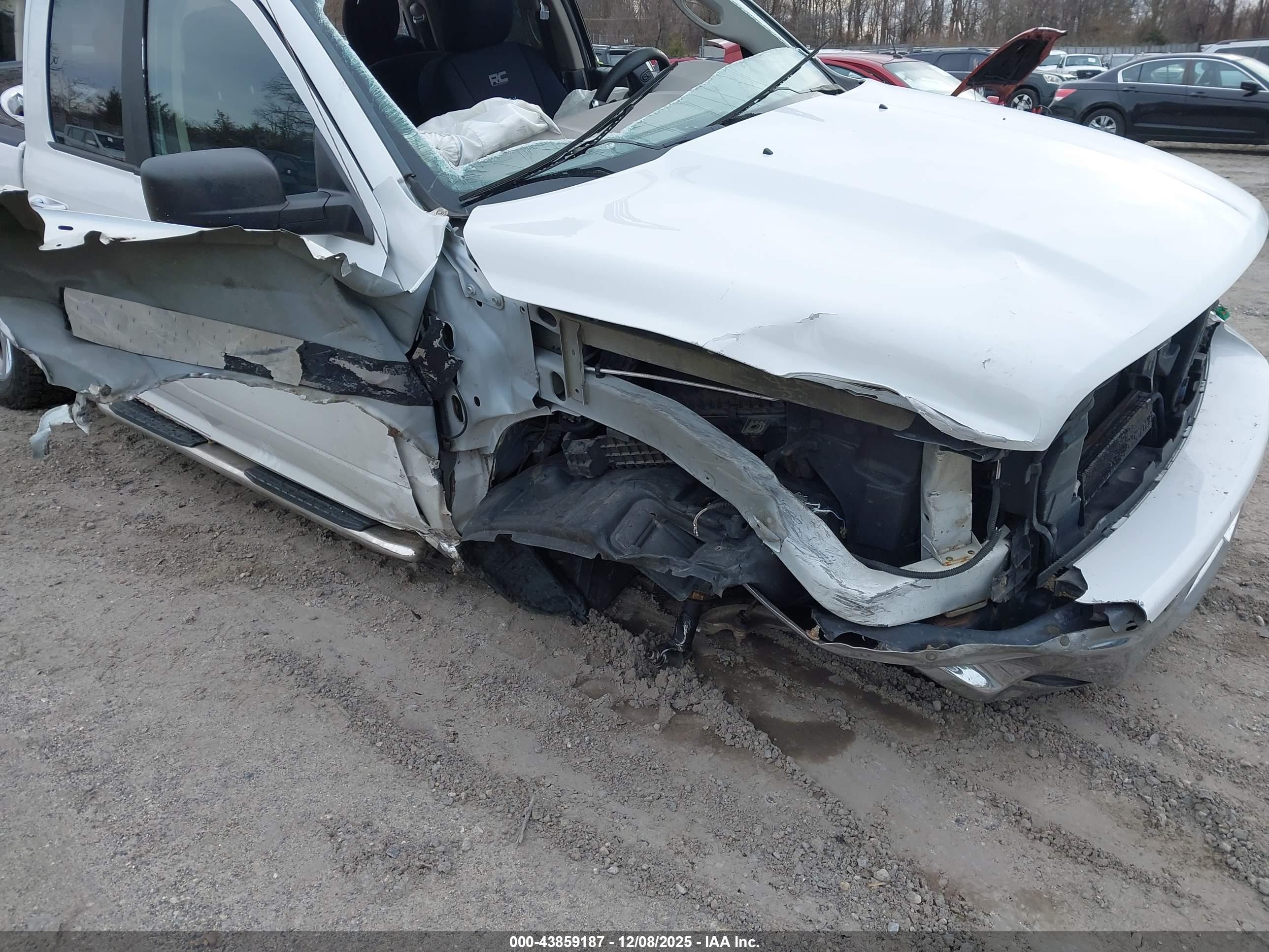 DODGE RAM image 6