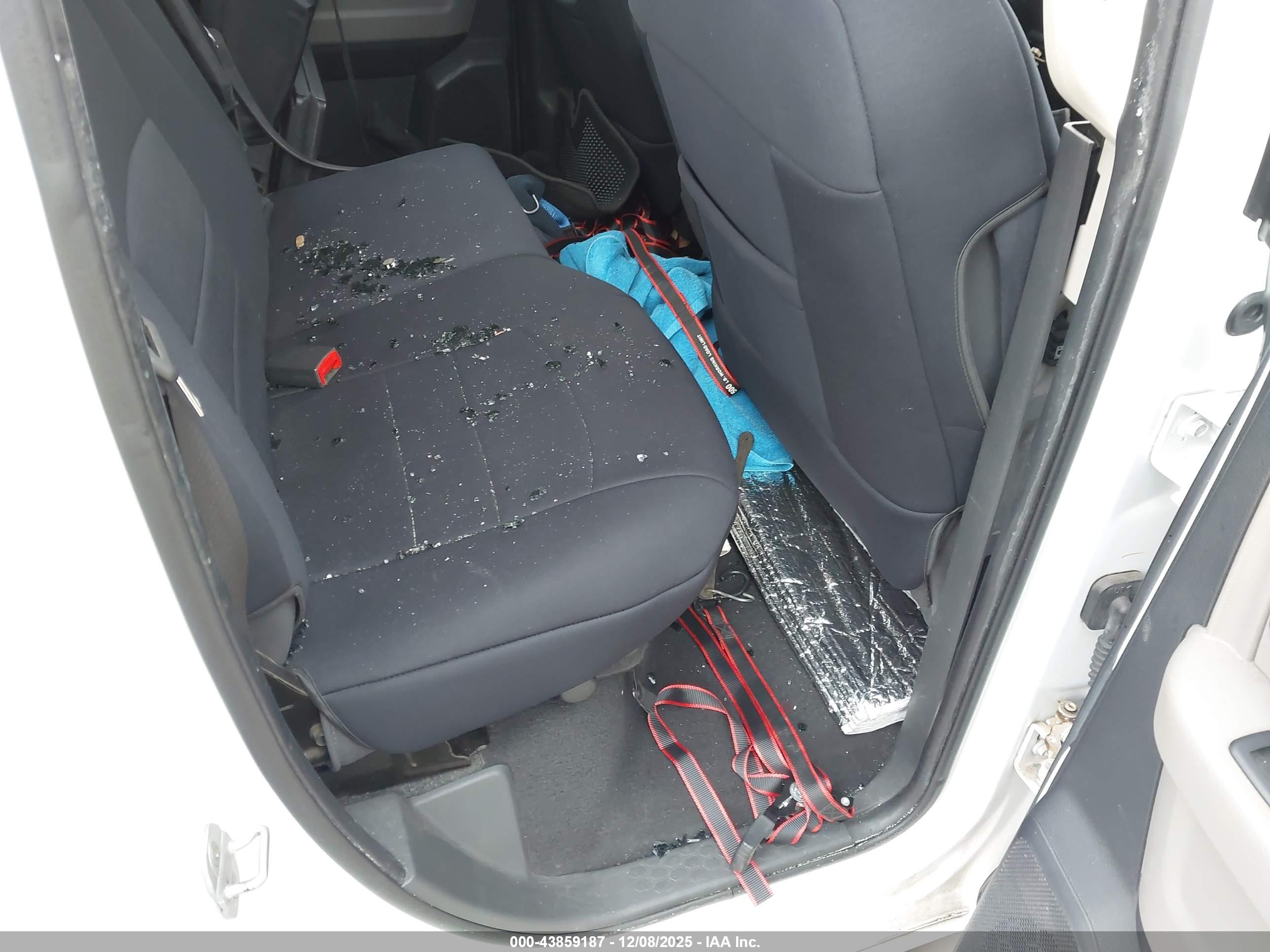 DODGE RAM image 8
