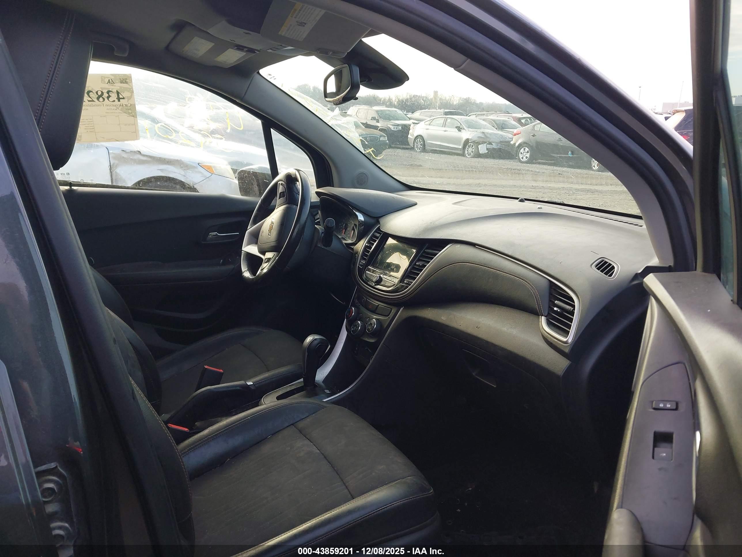 CHEVROLET TRAX image 5