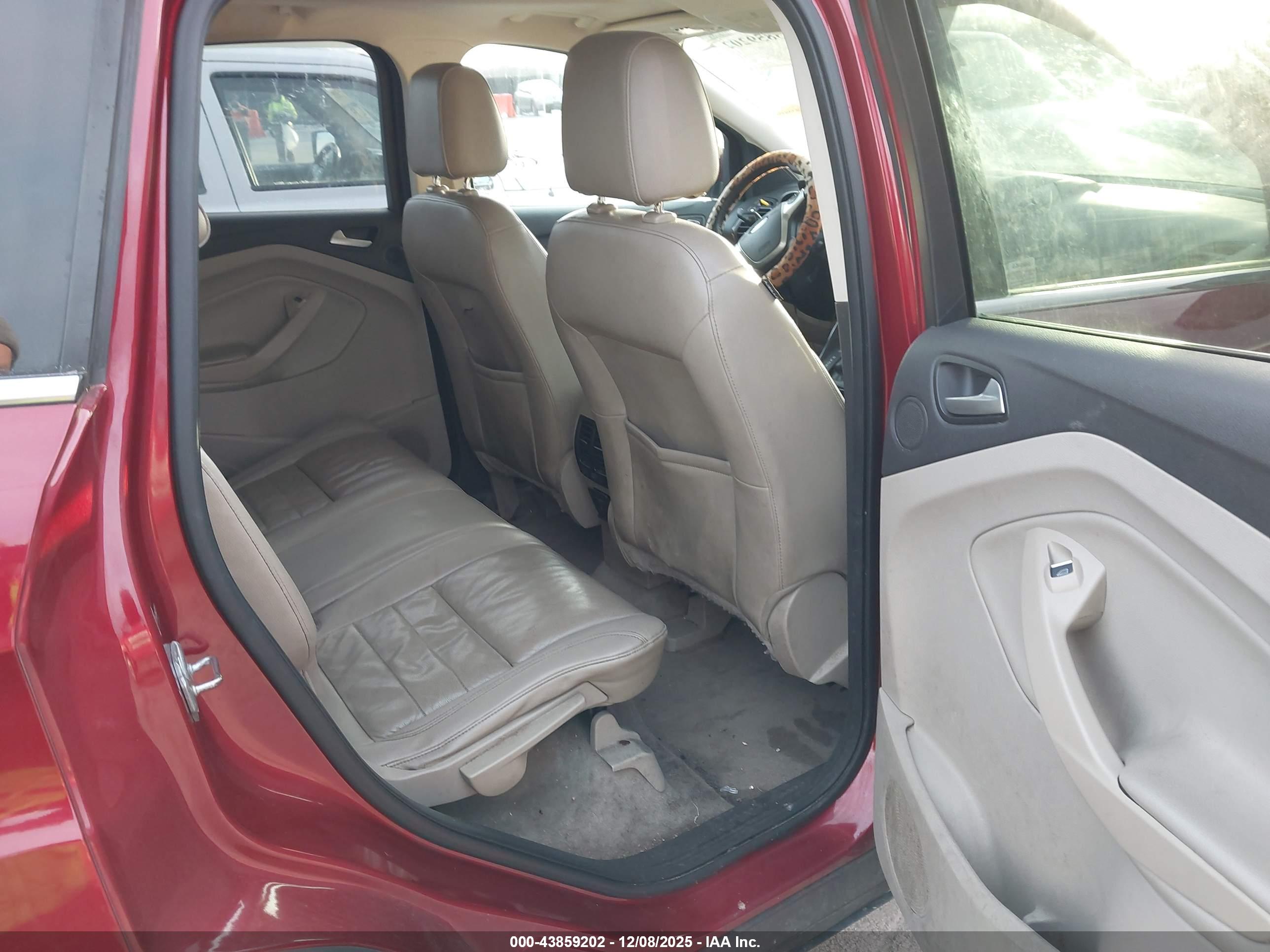 FORD ESCAPE image 8