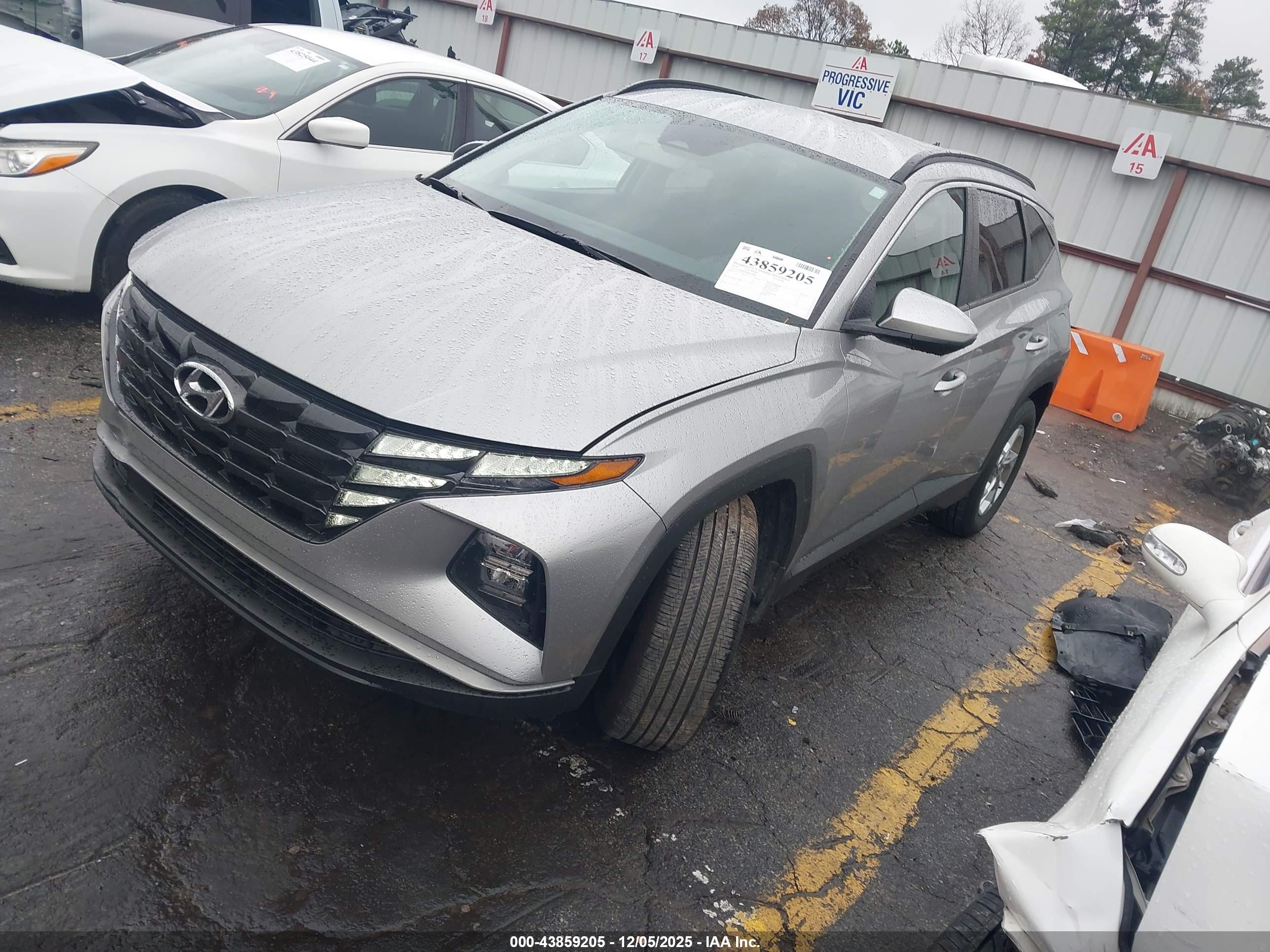 HYUNDAI TUCSON image 2