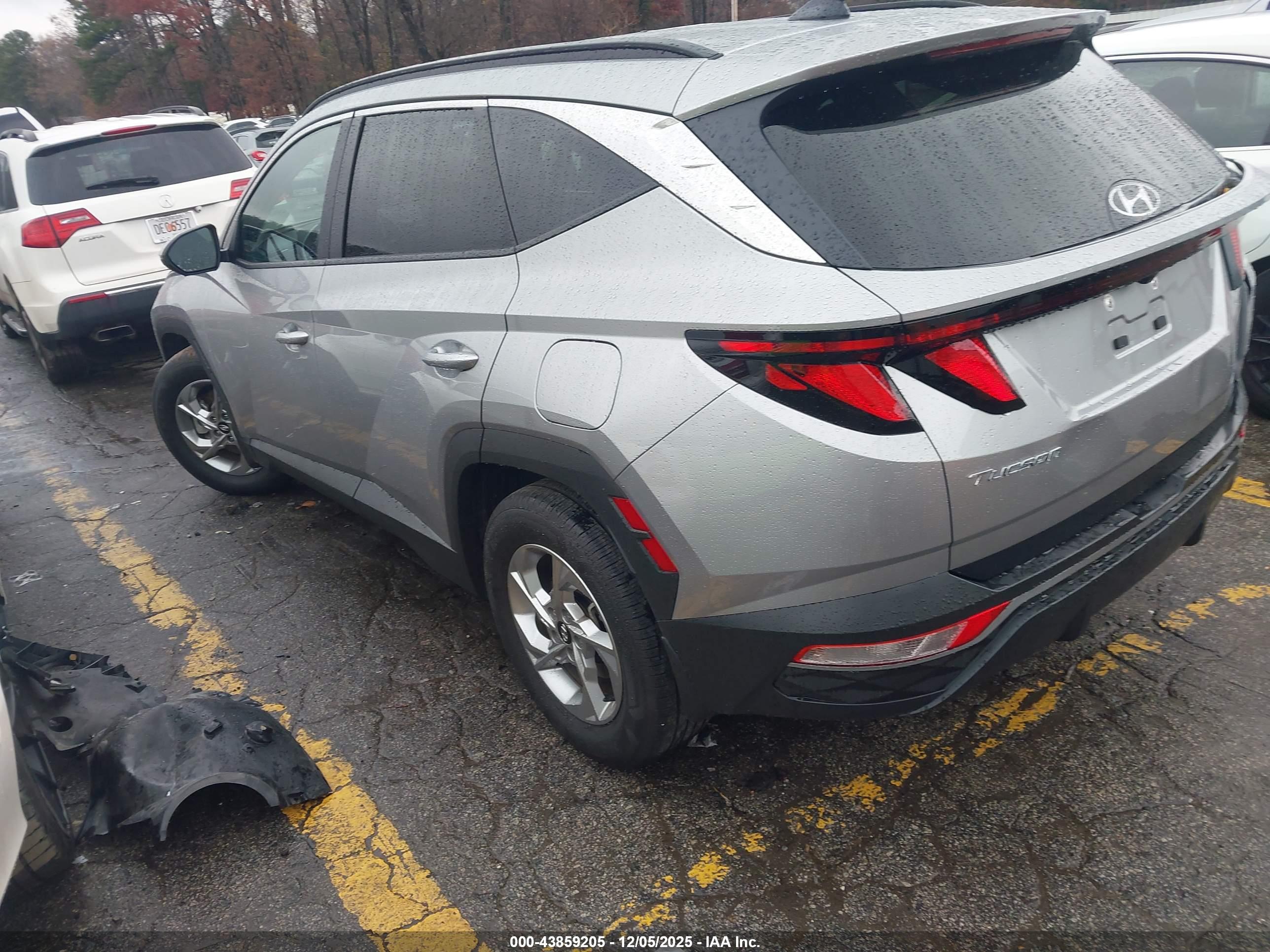HYUNDAI TUCSON image 3