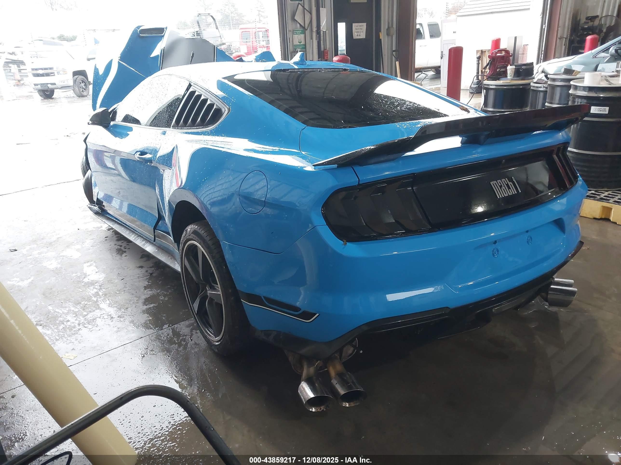 FORD MUSTANG image 3