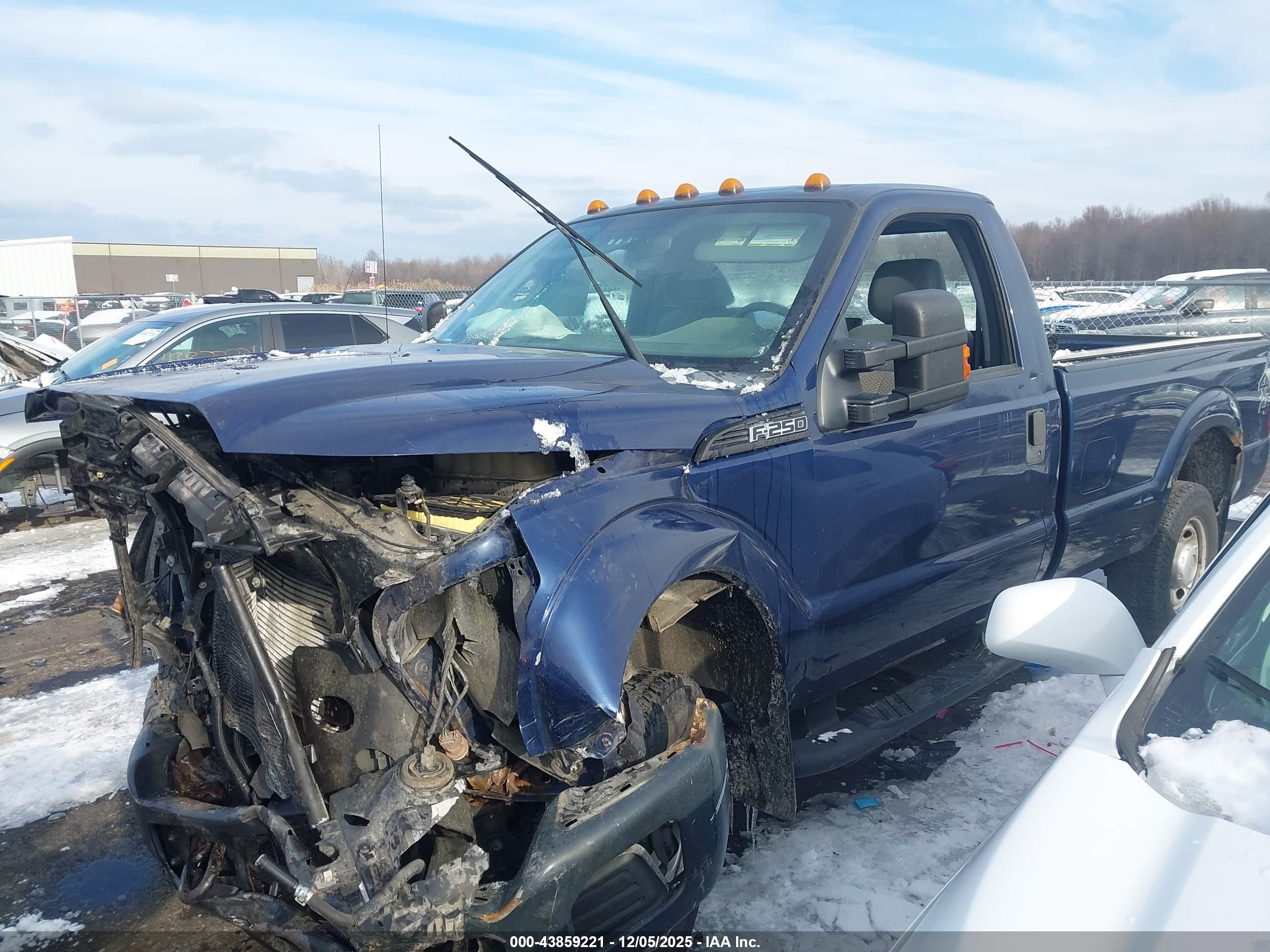 FORD F-250 image 2