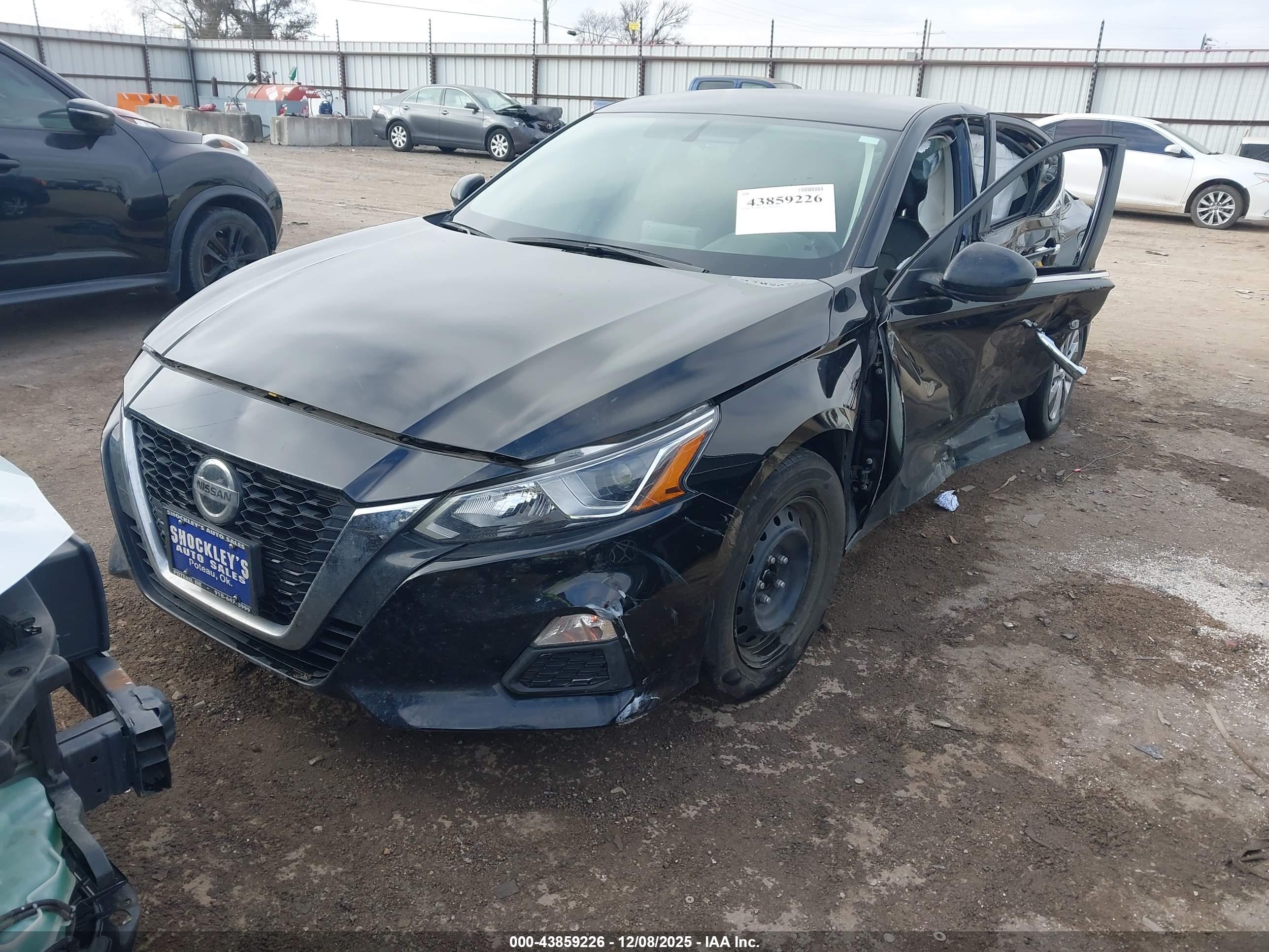 NISSAN ALTIMA image 2