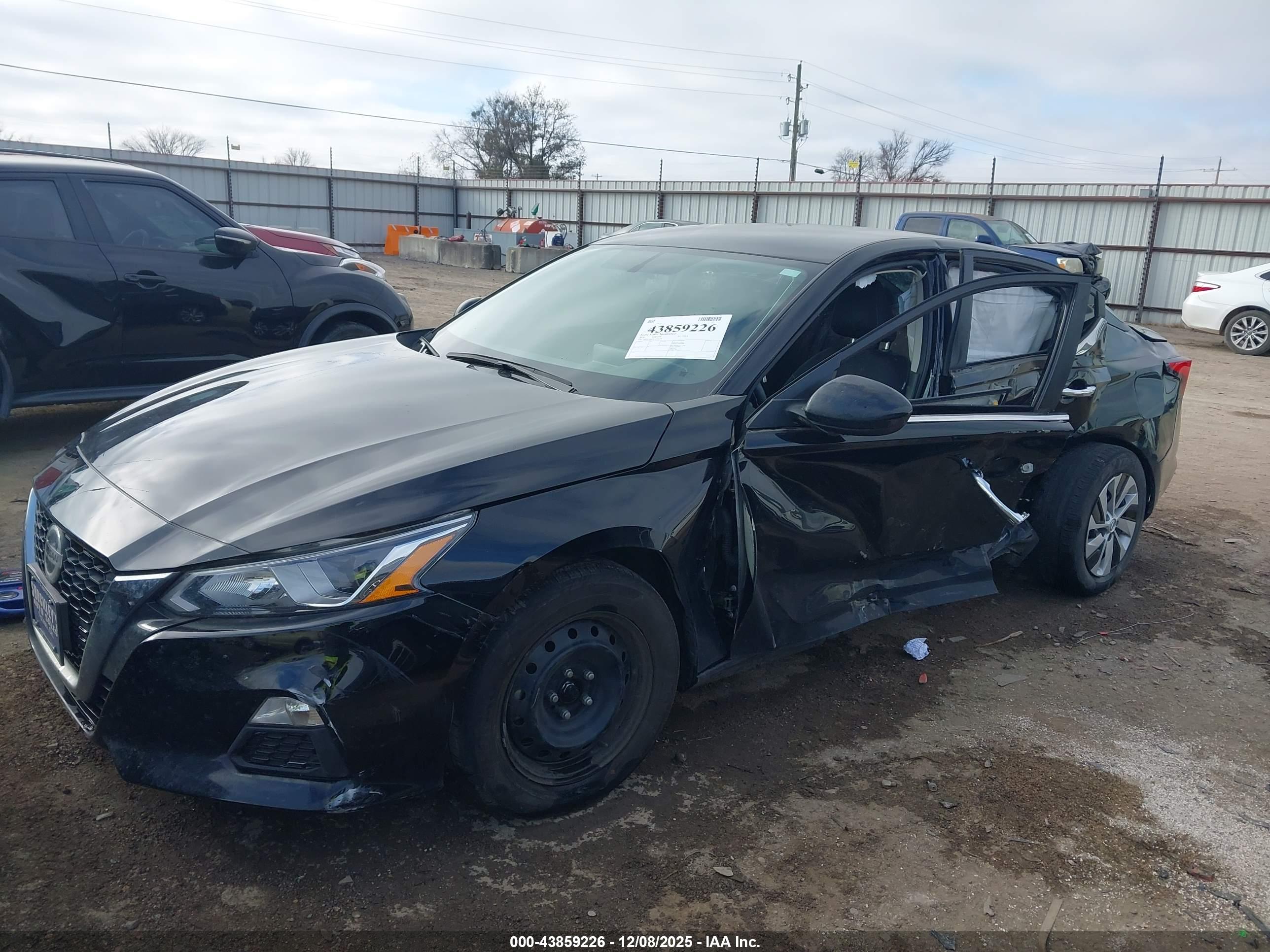 NISSAN ALTIMA image 6