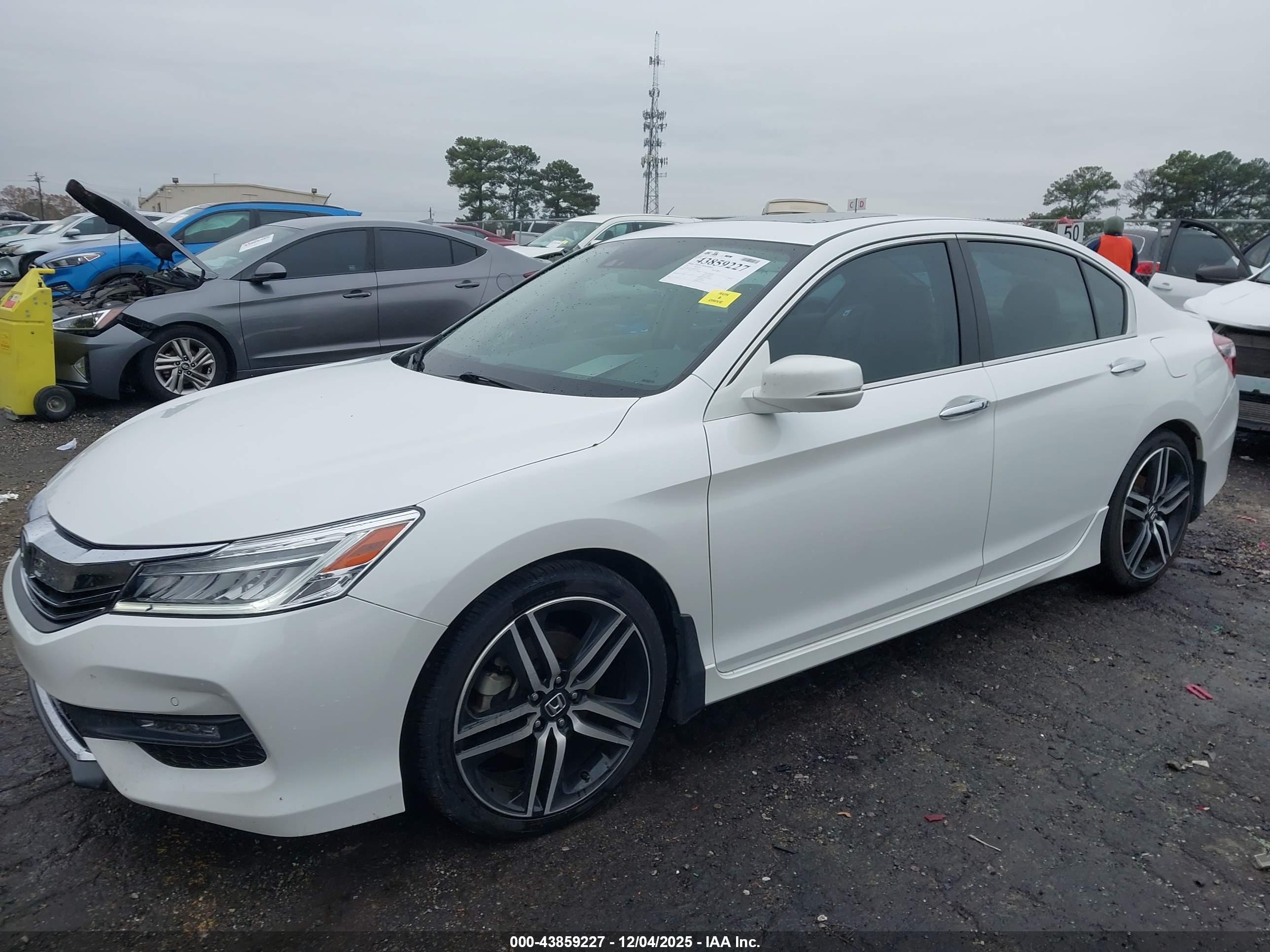 HONDA ACCORD image 2